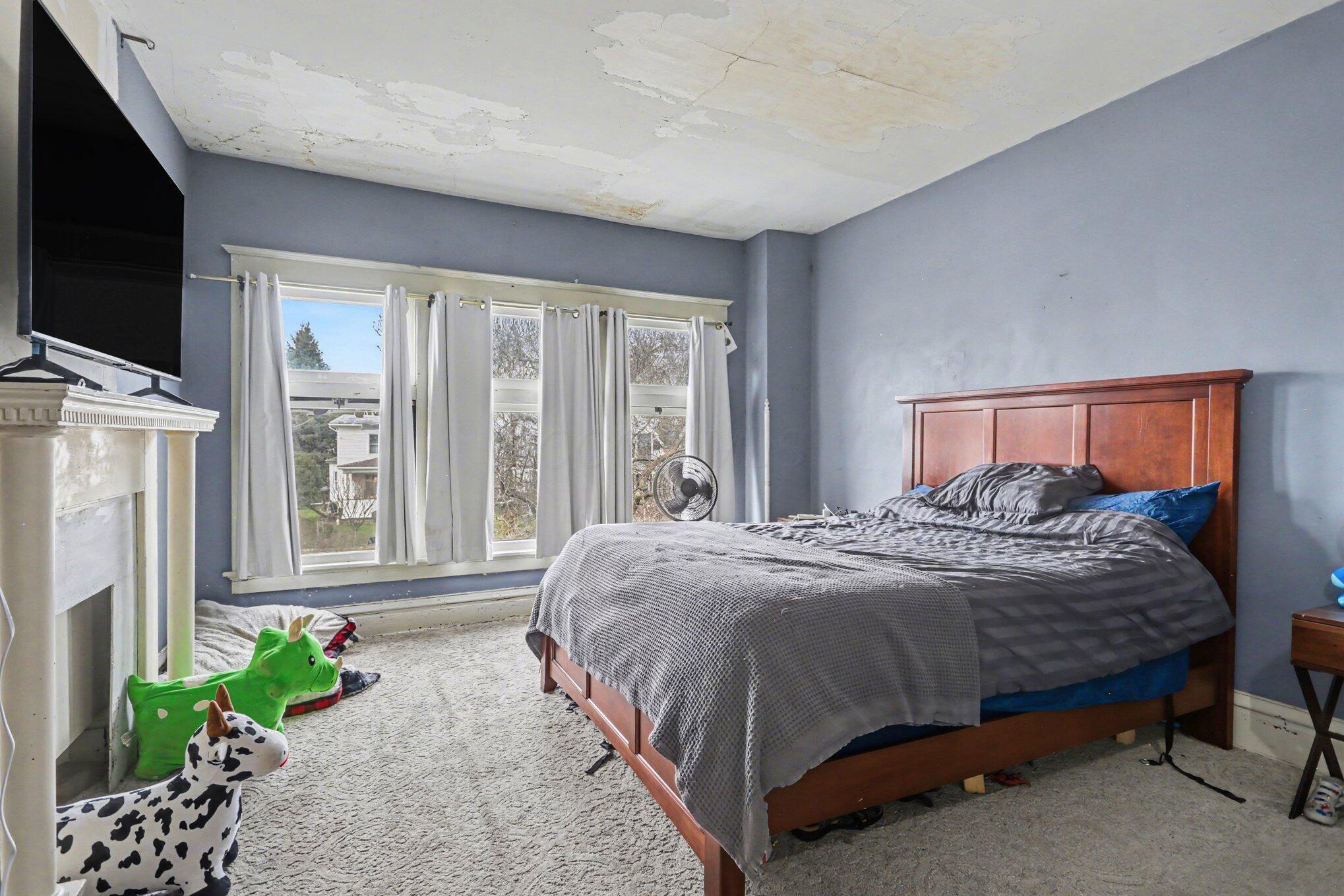 604 E Gambier Street Property Photo 22