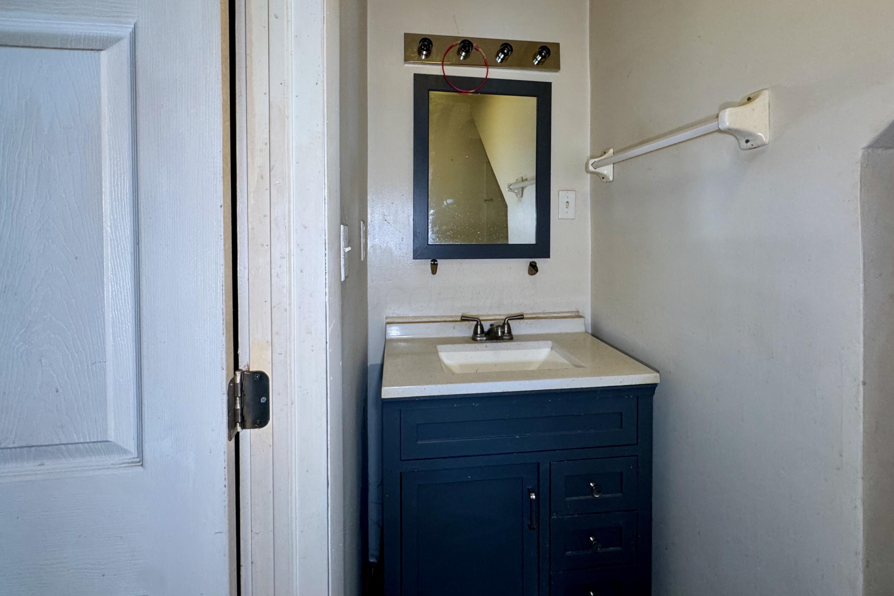 211 E Central Avenue Property Photo 8