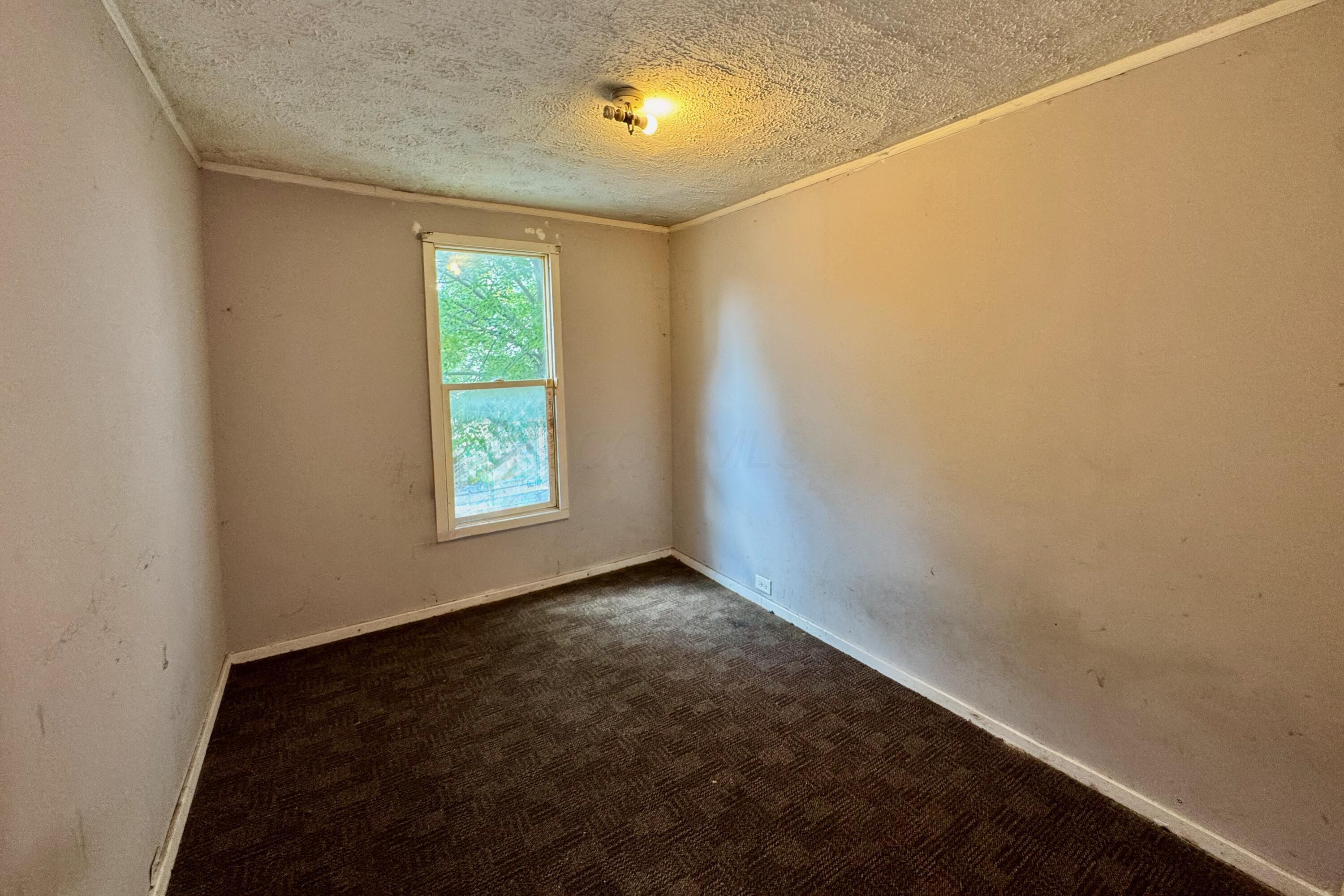 211 E Central Avenue Property Photo 10
