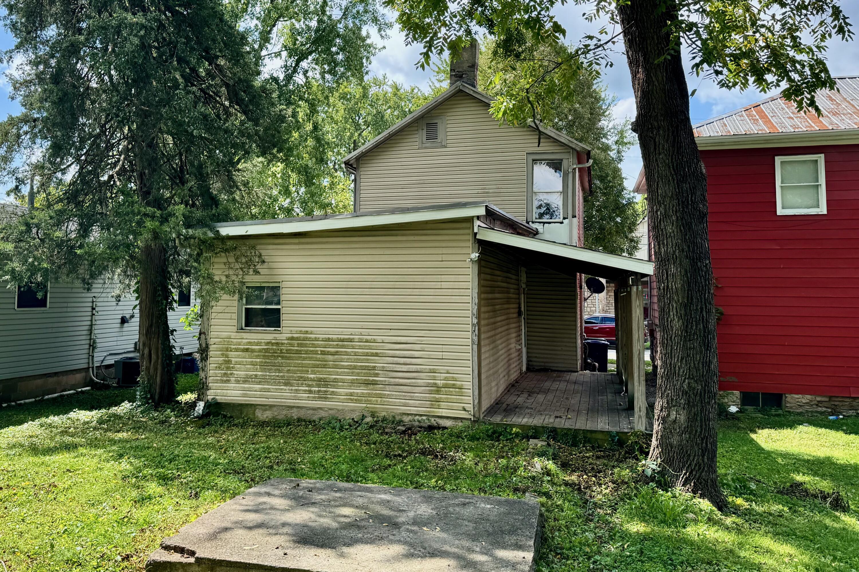 211 E Central Avenue Property Photo 14