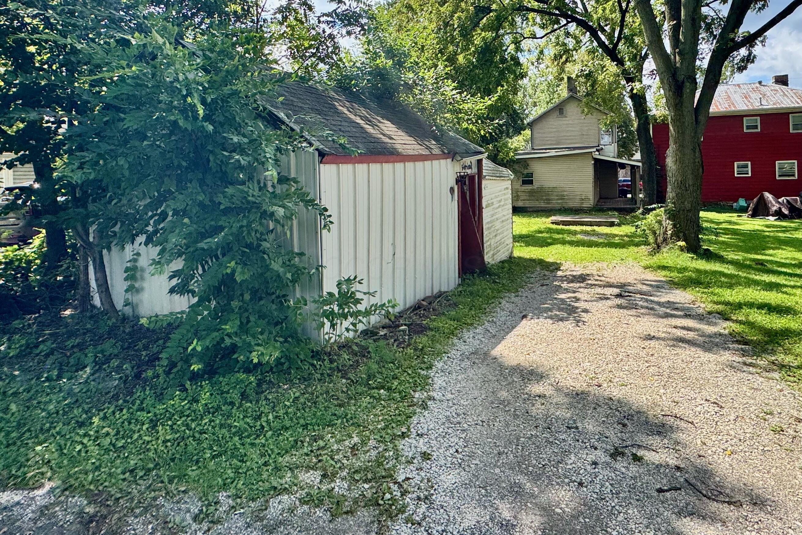 211 E Central Avenue Property Photo 15