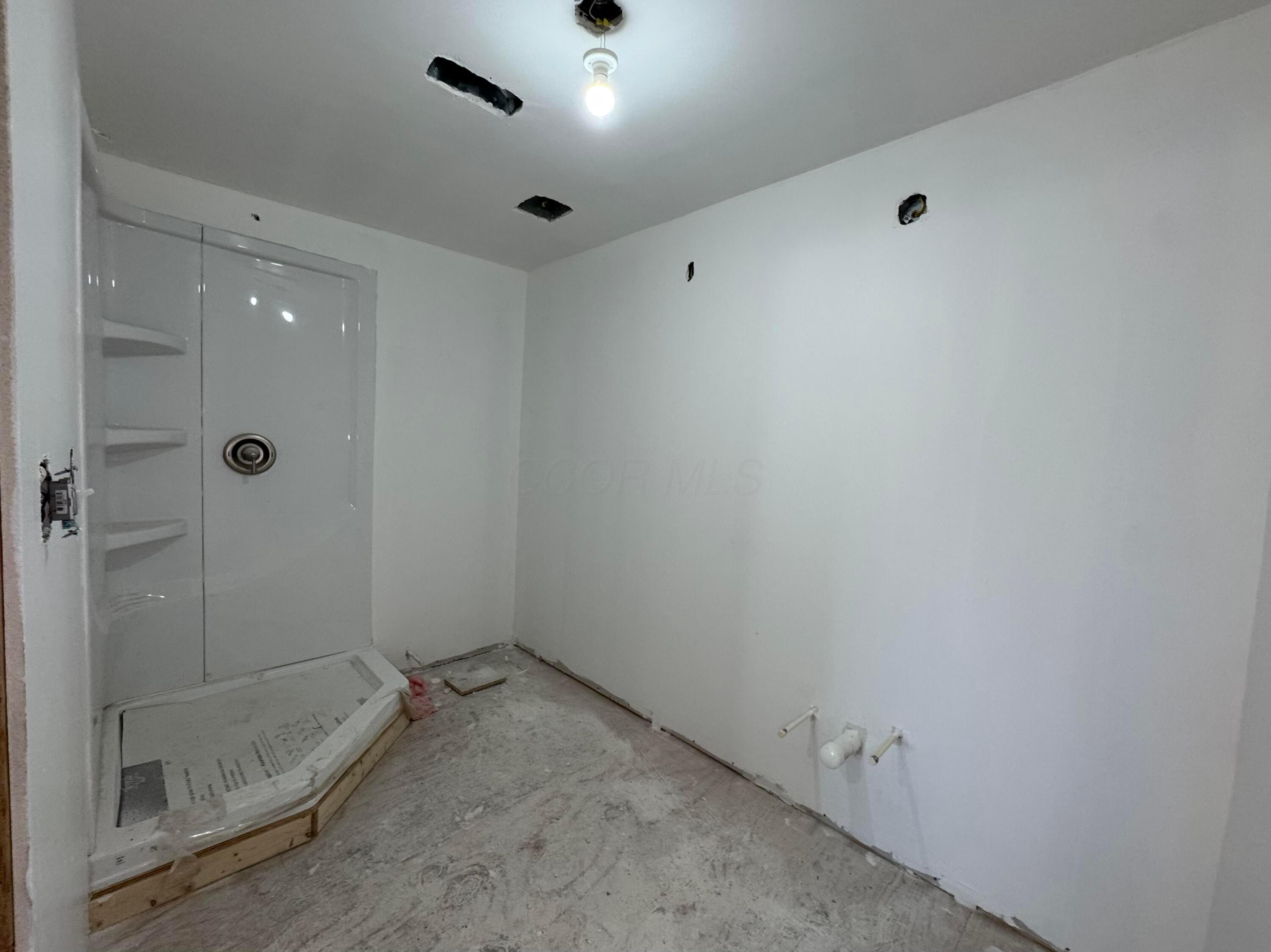210 E Central Avenue Property Photo 8
