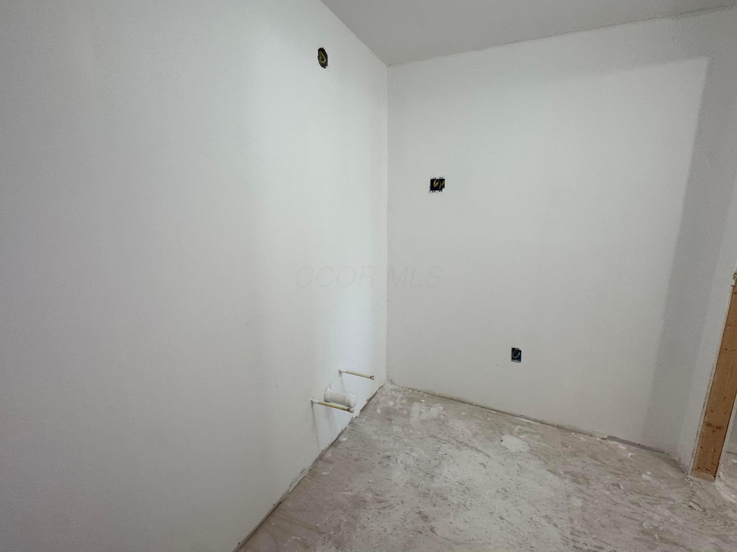 210 E Central Avenue Property Photo 9