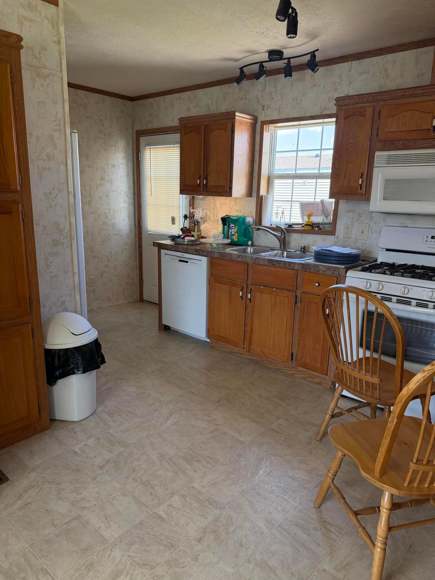 234 Rosie Avenue Property Photo 3