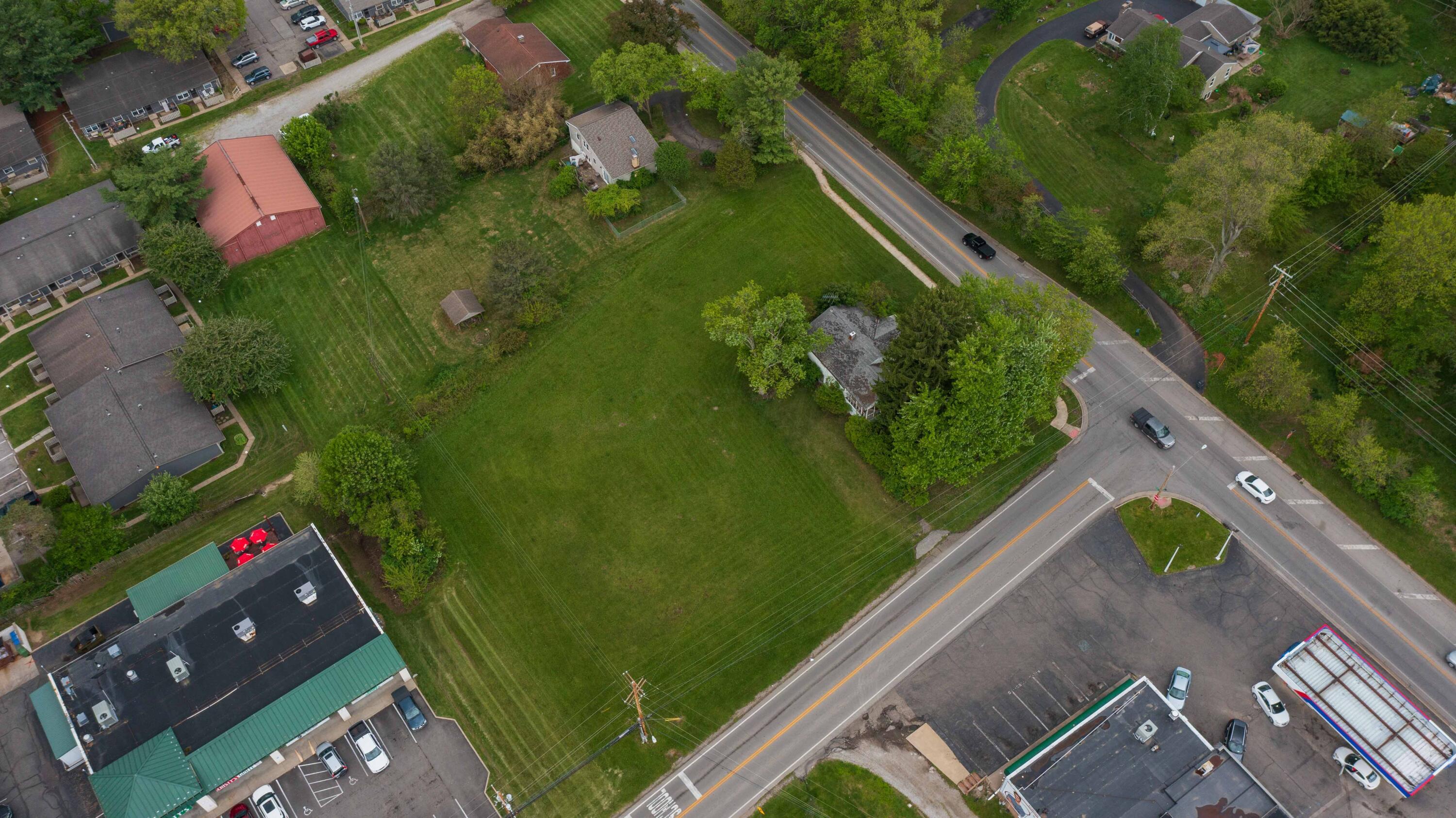 1466 Sheridan Drive Property Photo 3