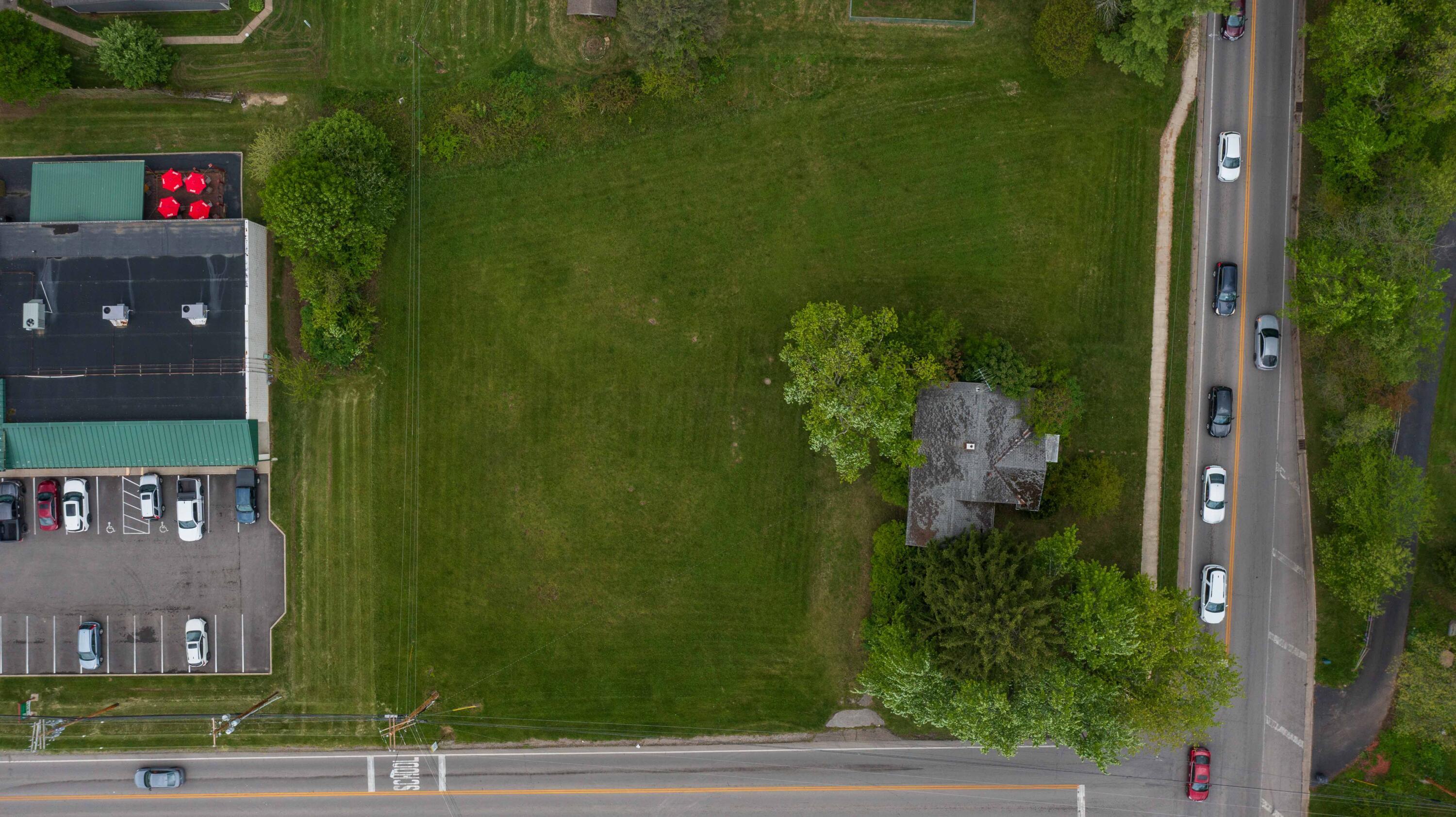 1466 Sheridan Drive Property Photo 4