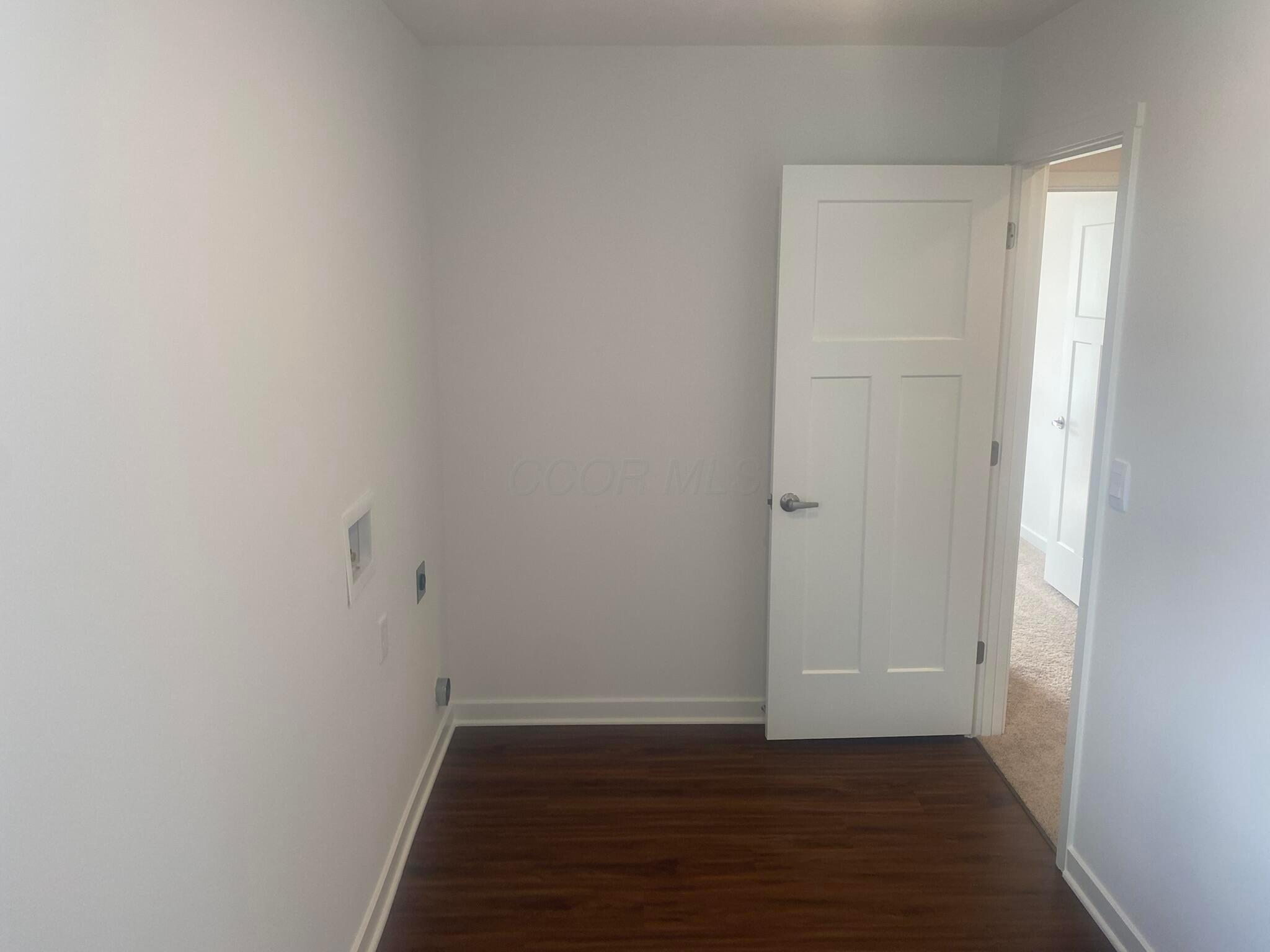 472 Creekside Drive Property Photo 14