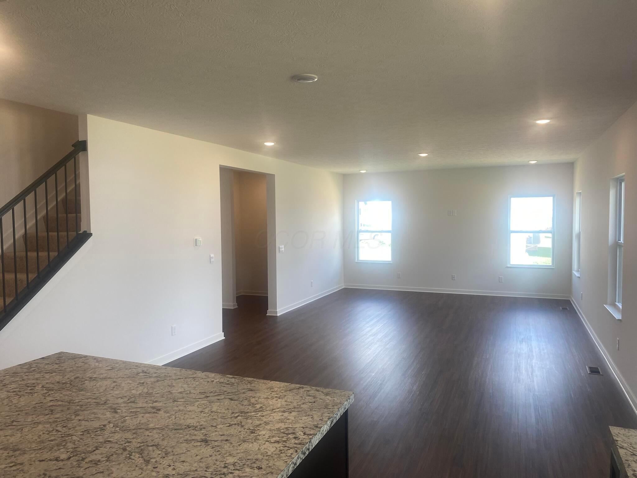 472 Creekside Drive Property Photo 25