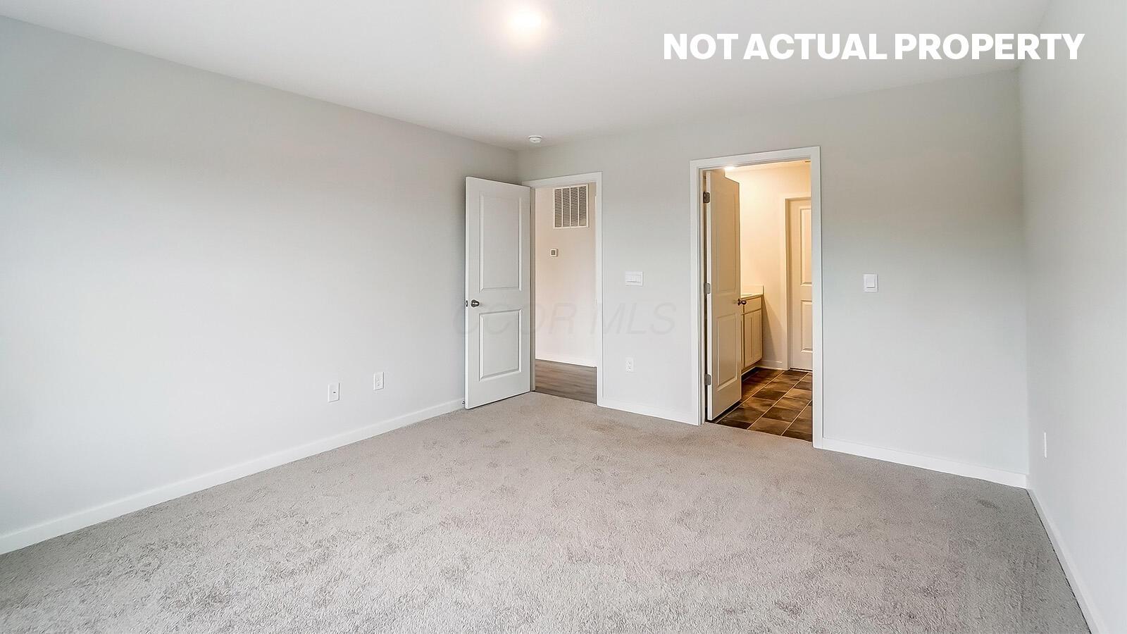1235 Stratford Way Property Photo 16