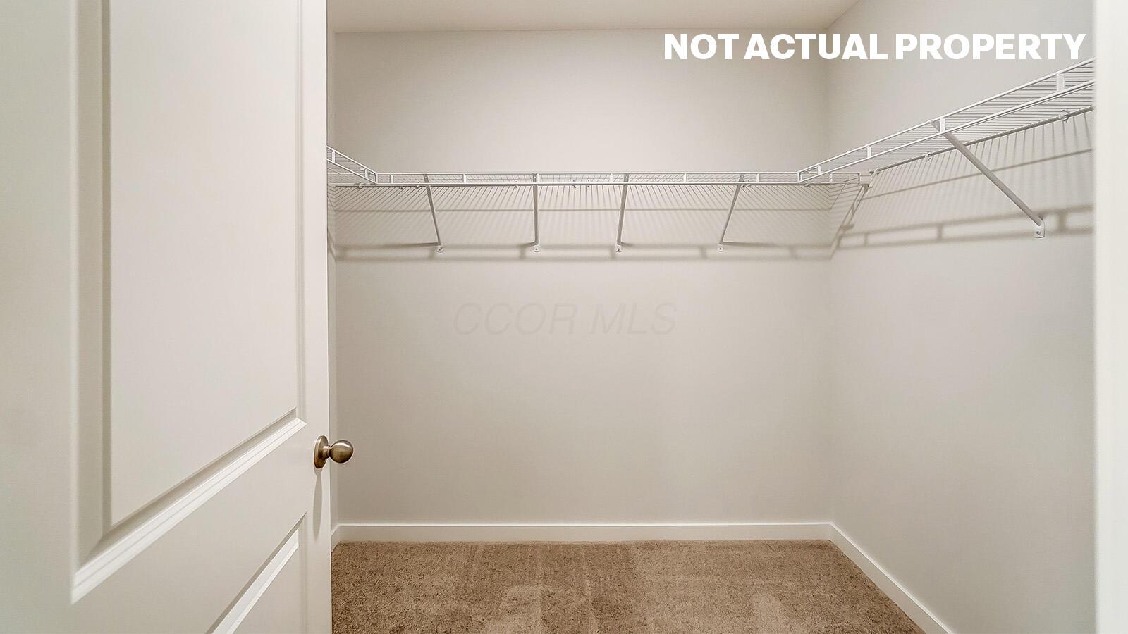 1235 Stratford Way Property Photo 21