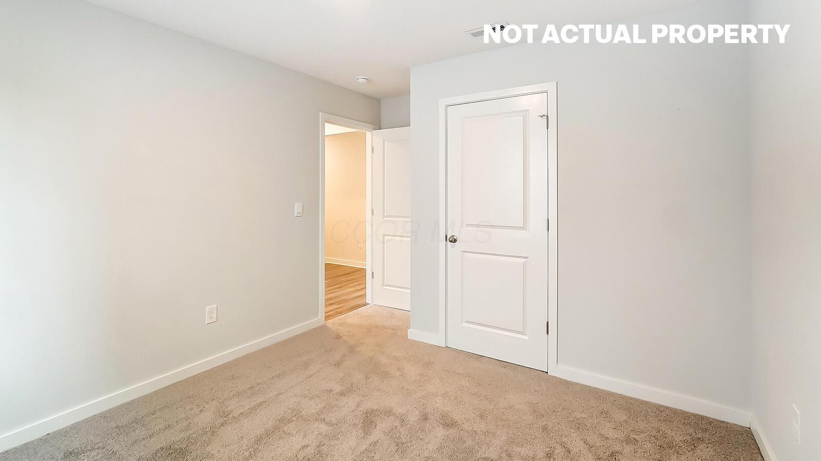 1235 Stratford Way Property Photo 27
