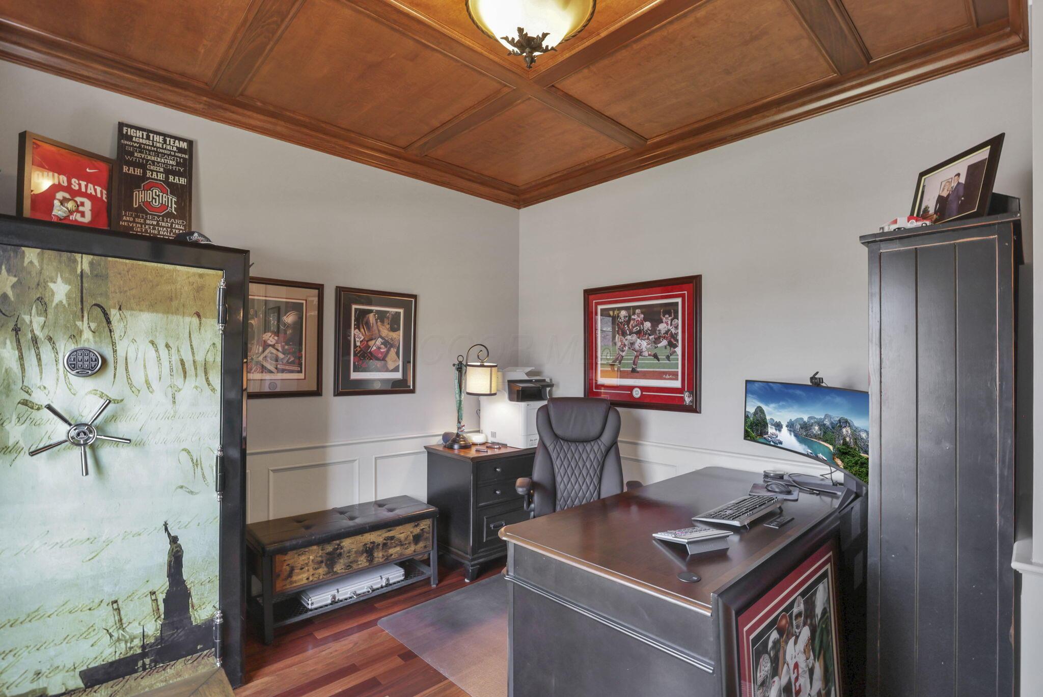 4607 Hirth Hill Road E Property Photo 23
