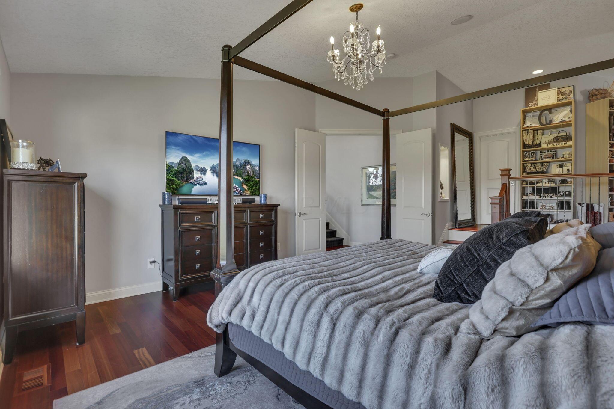 4607 Hirth Hill Road E Property Photo 25