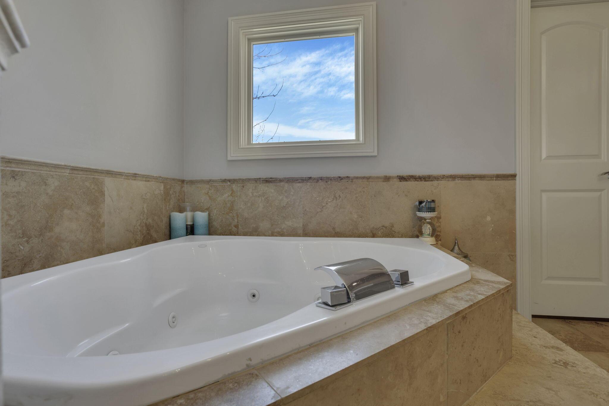 4607 Hirth Hill Road E Property Photo 33