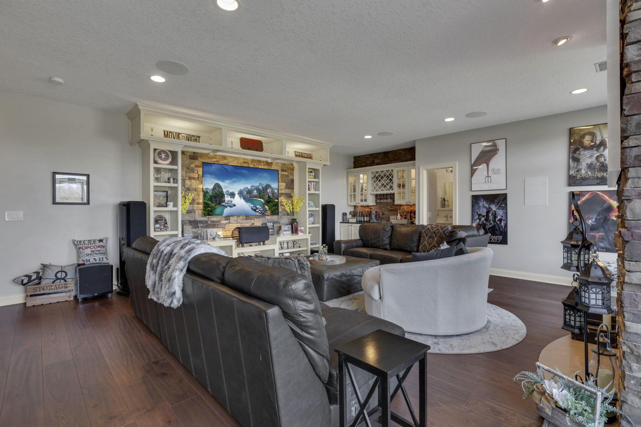 4607 Hirth Hill Road E Property Photo 52