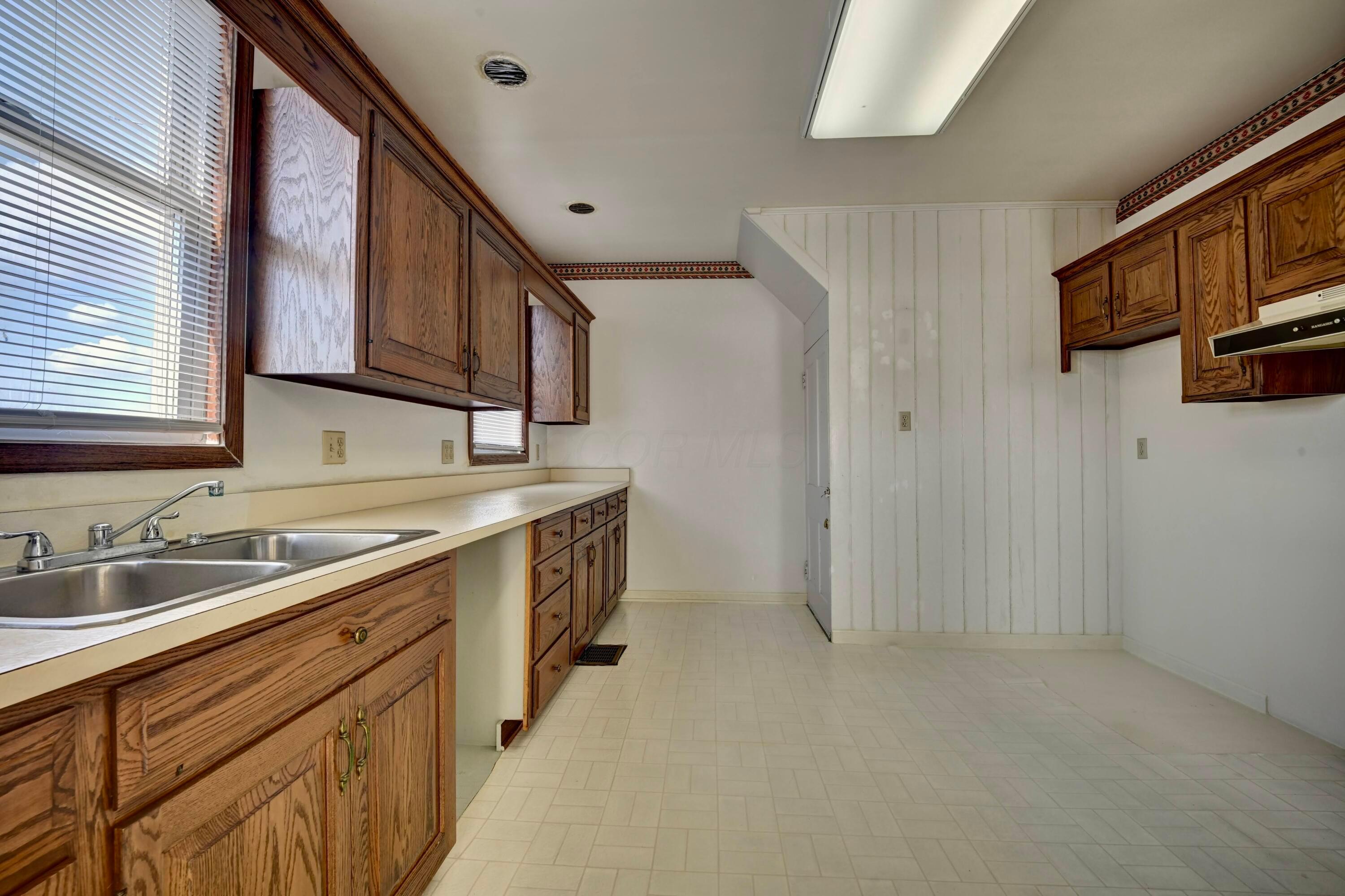 6040 Pinecrest Drive Property Photo 50