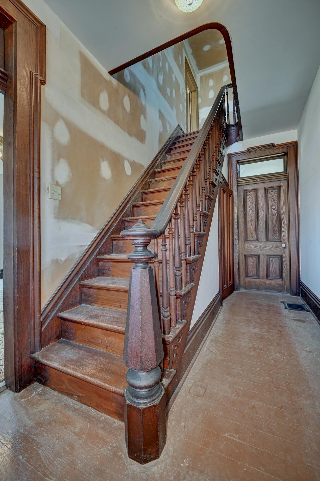 6040 Pinecrest Drive Property Photo 59