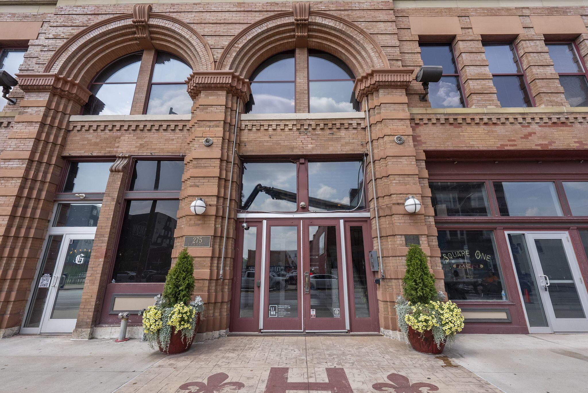 150 E Main Street, 301