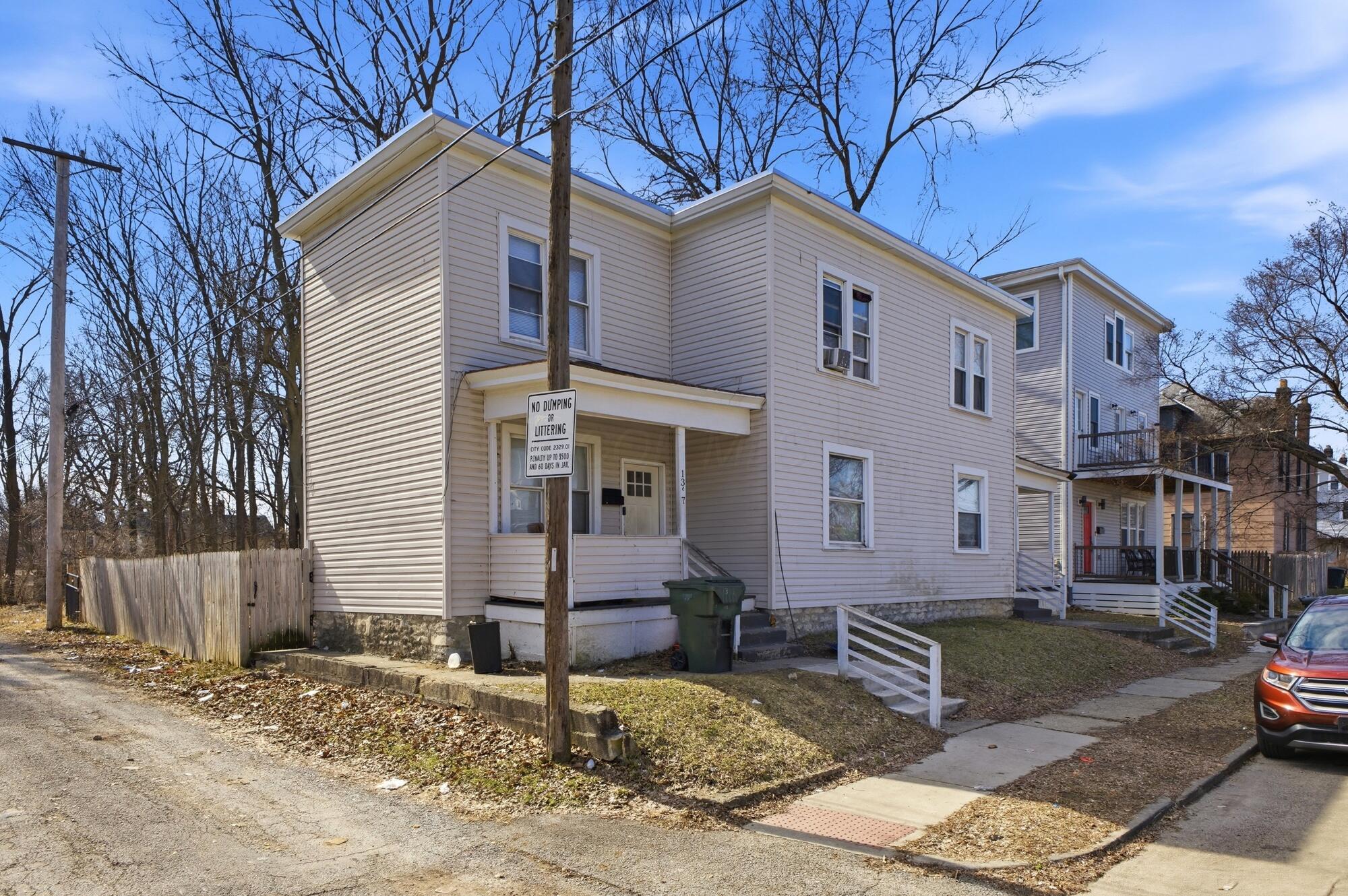 1355-1357 E Mound Street Property Photo 1