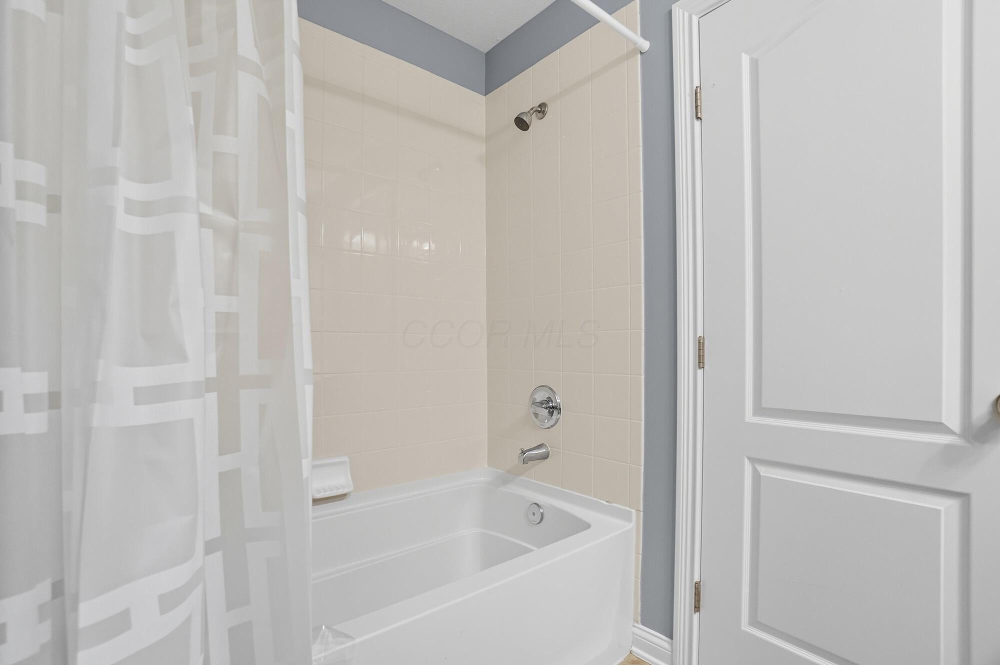 5017 Calais Drive Property Photo 40