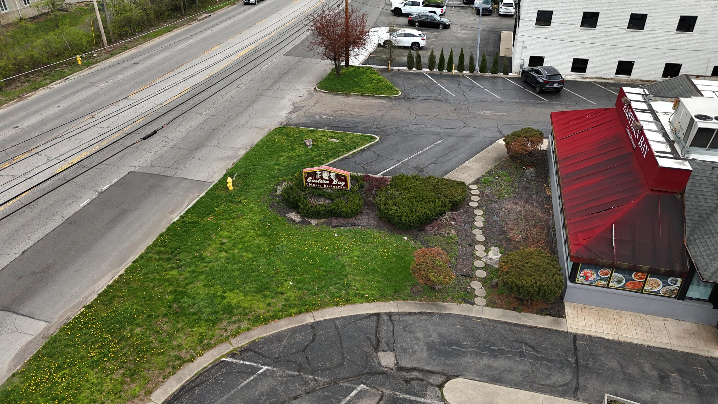 2055 Riverside Drive Property Photo 7