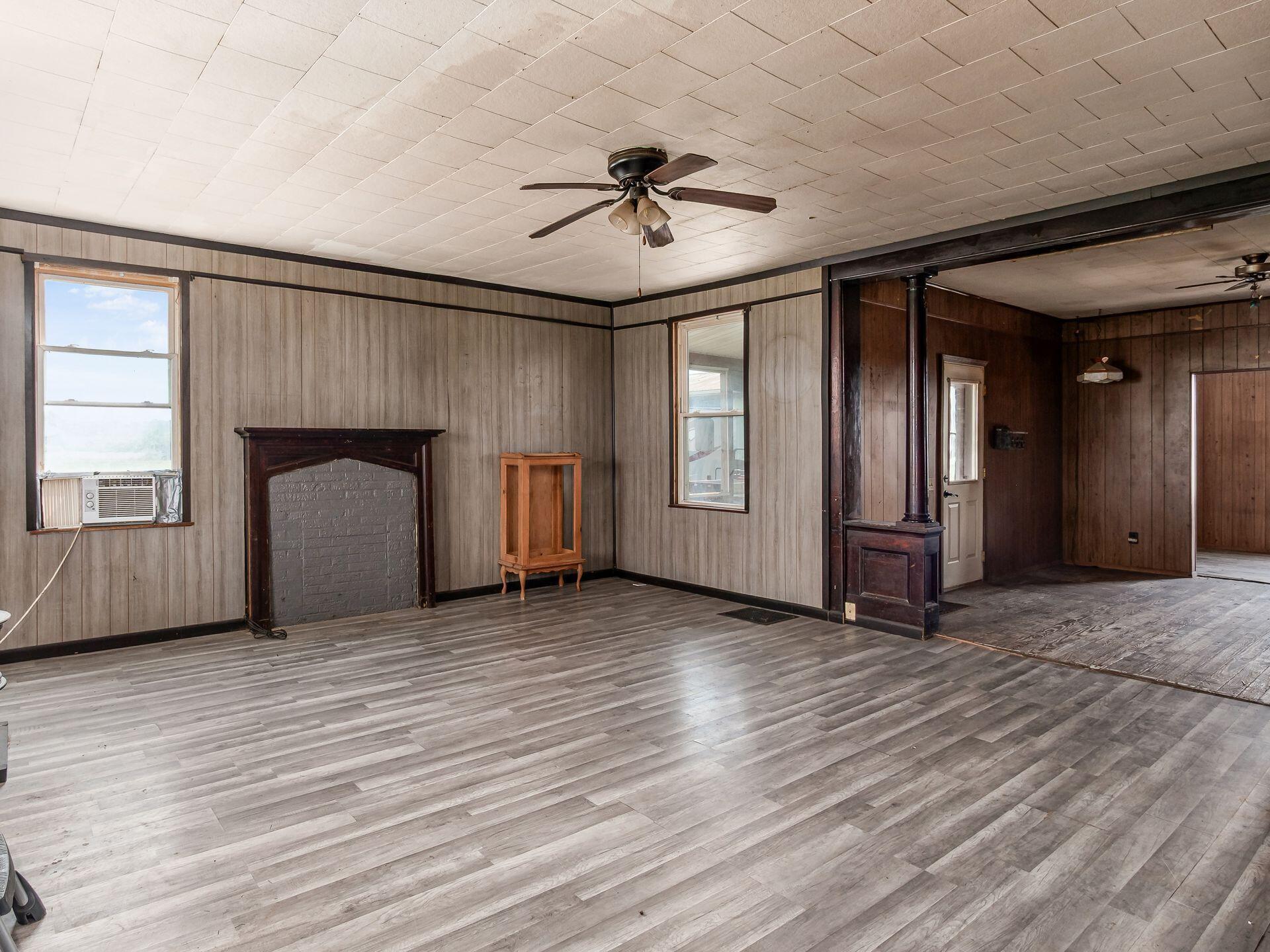 3935 N Section Line Road Property Photo 9