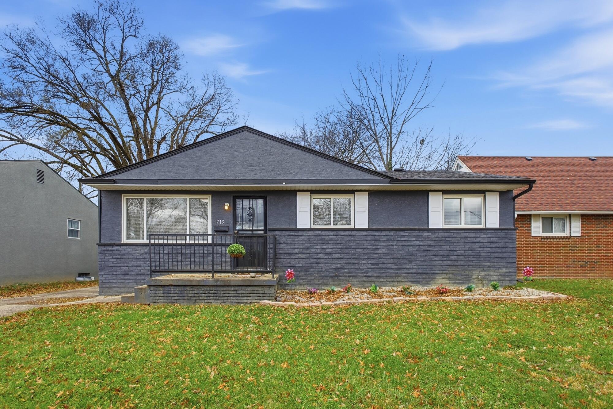 1713 Kelton Avenue Property Photo 1
