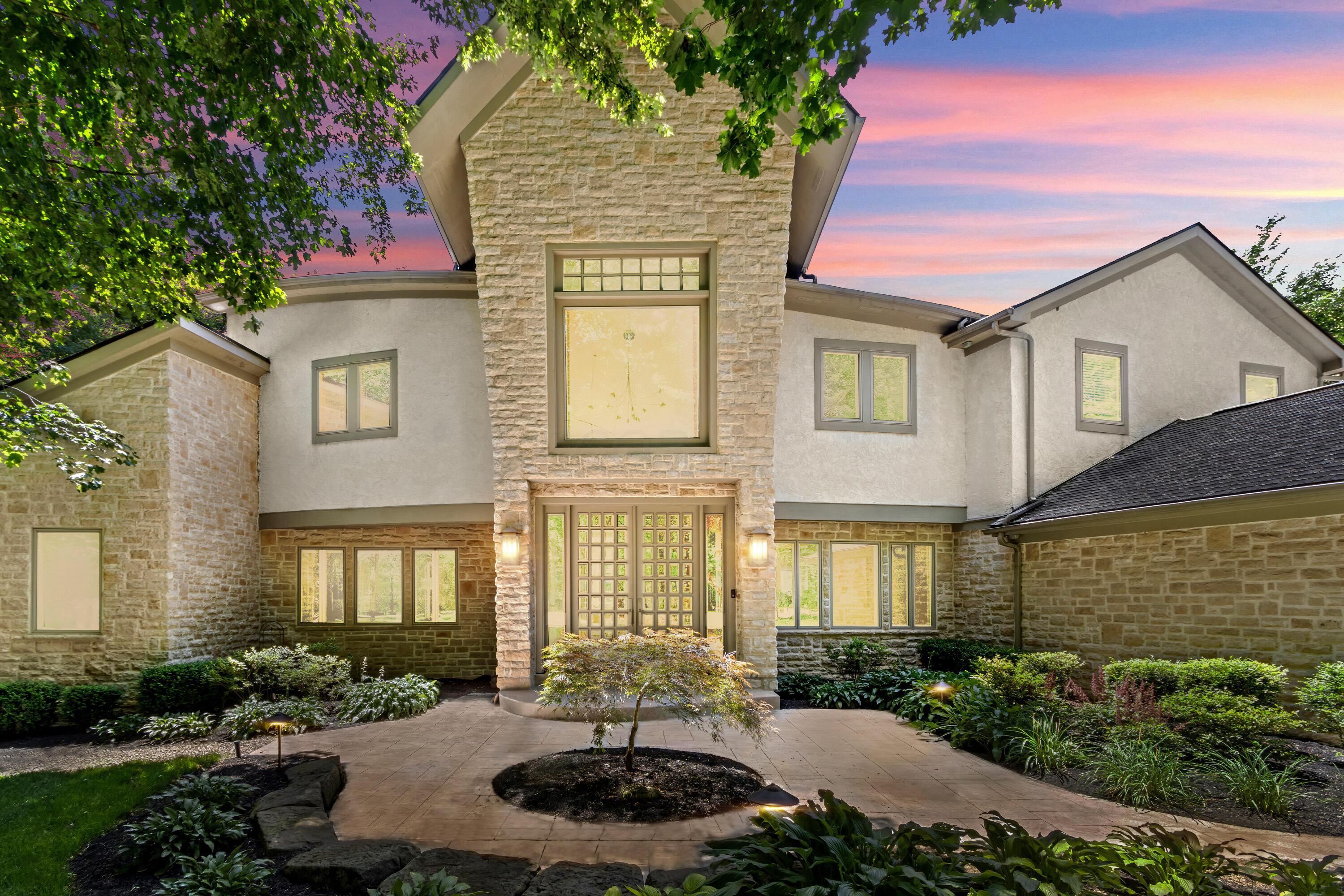 1967 Woodlands Place
