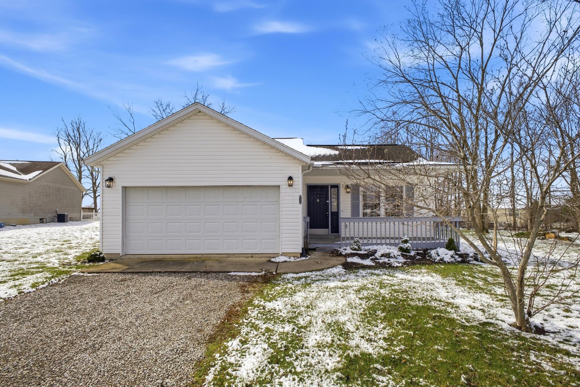 647 Greenbriar Circle Property Photo 1