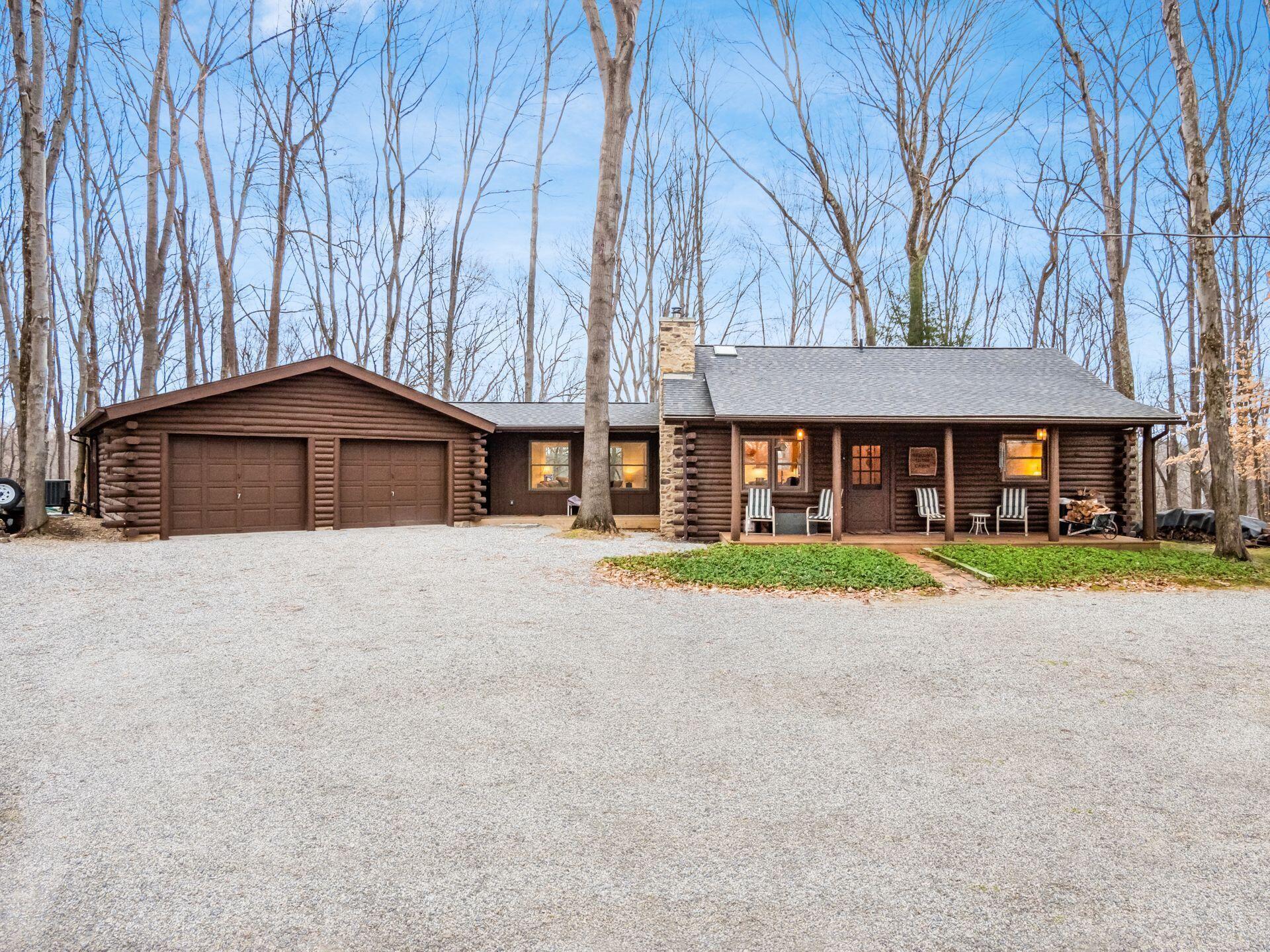 1060 Fox Lane Property Photo 1
