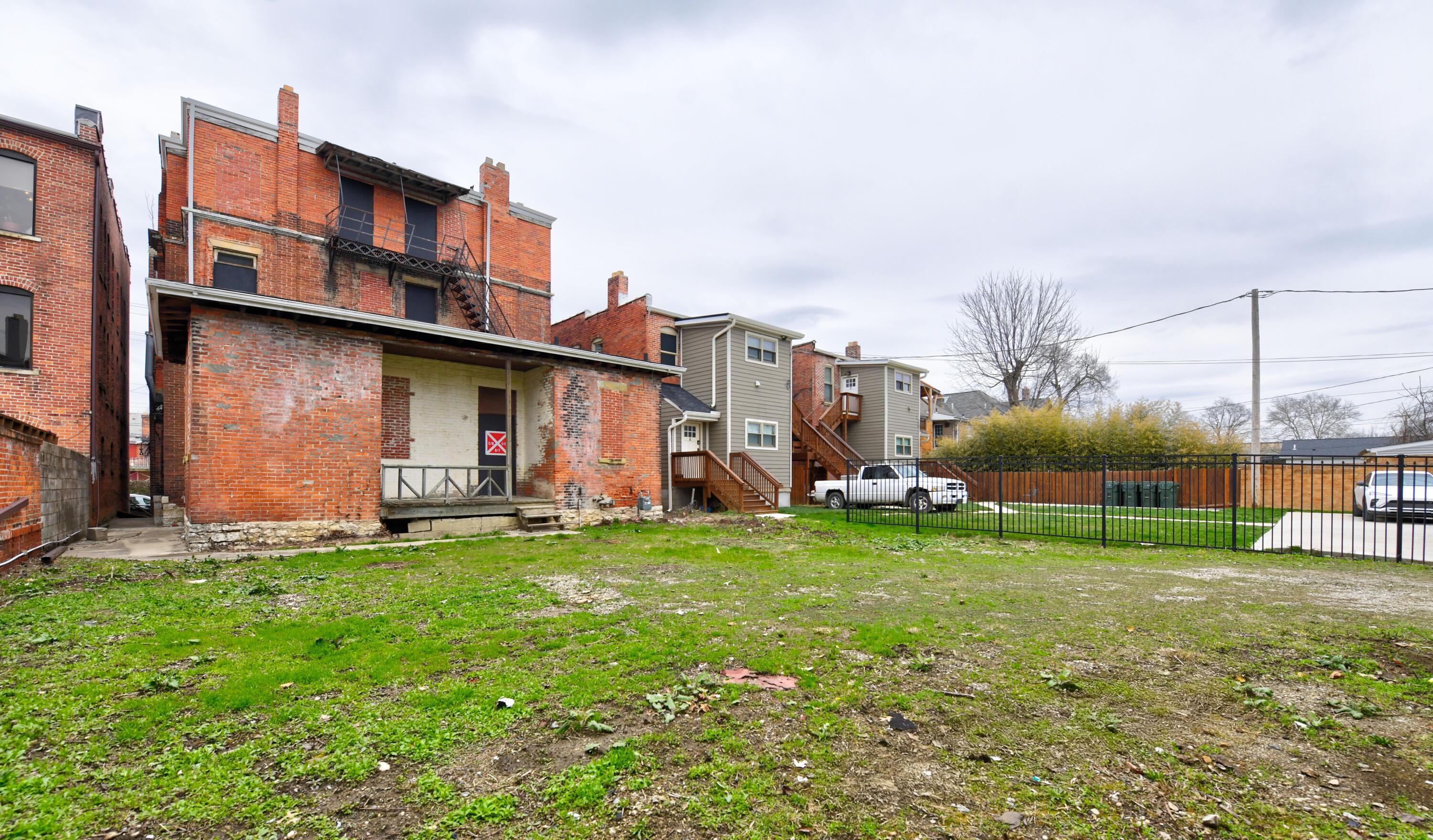 1229-1231 E Main Street Property Photo 5