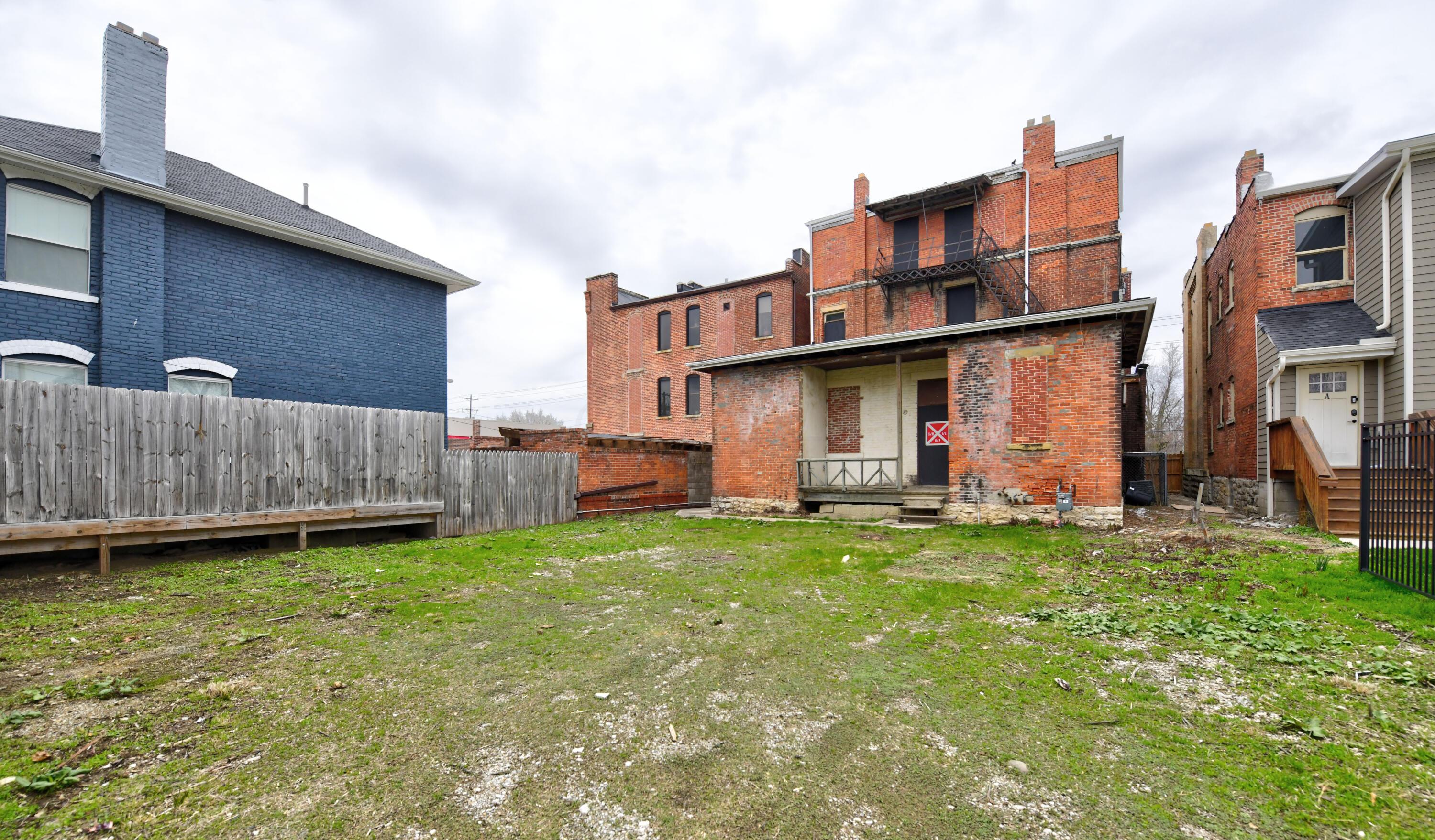1229-1231 E Main Street Property Photo 6