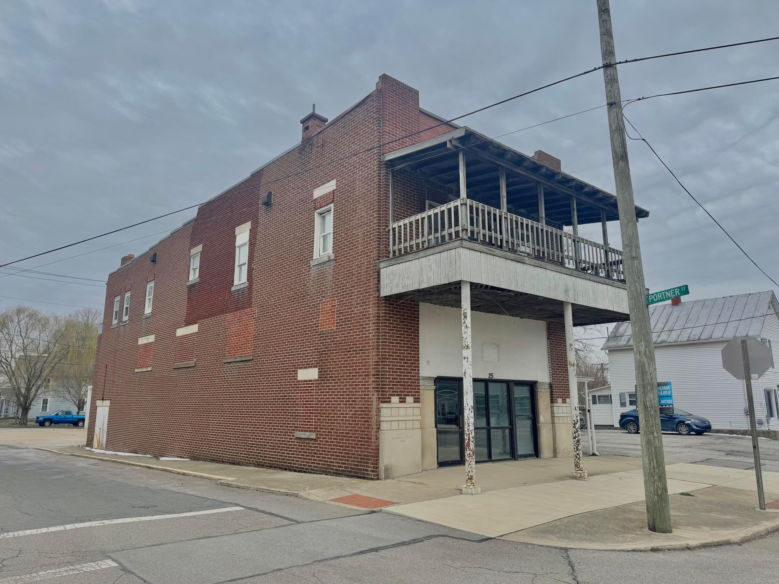 25 E Main Street Property Photo 1