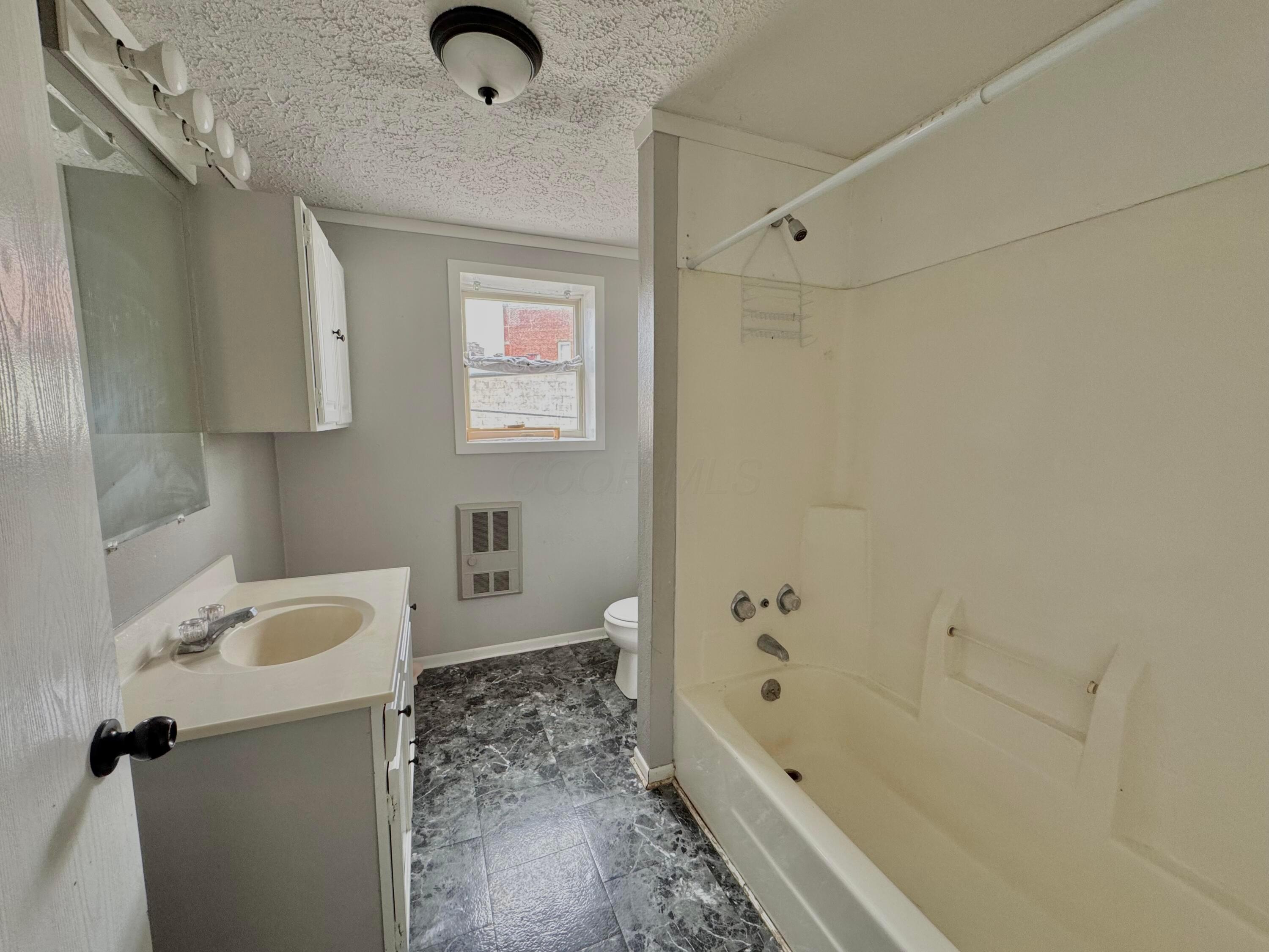25 E Main Street Property Photo 7