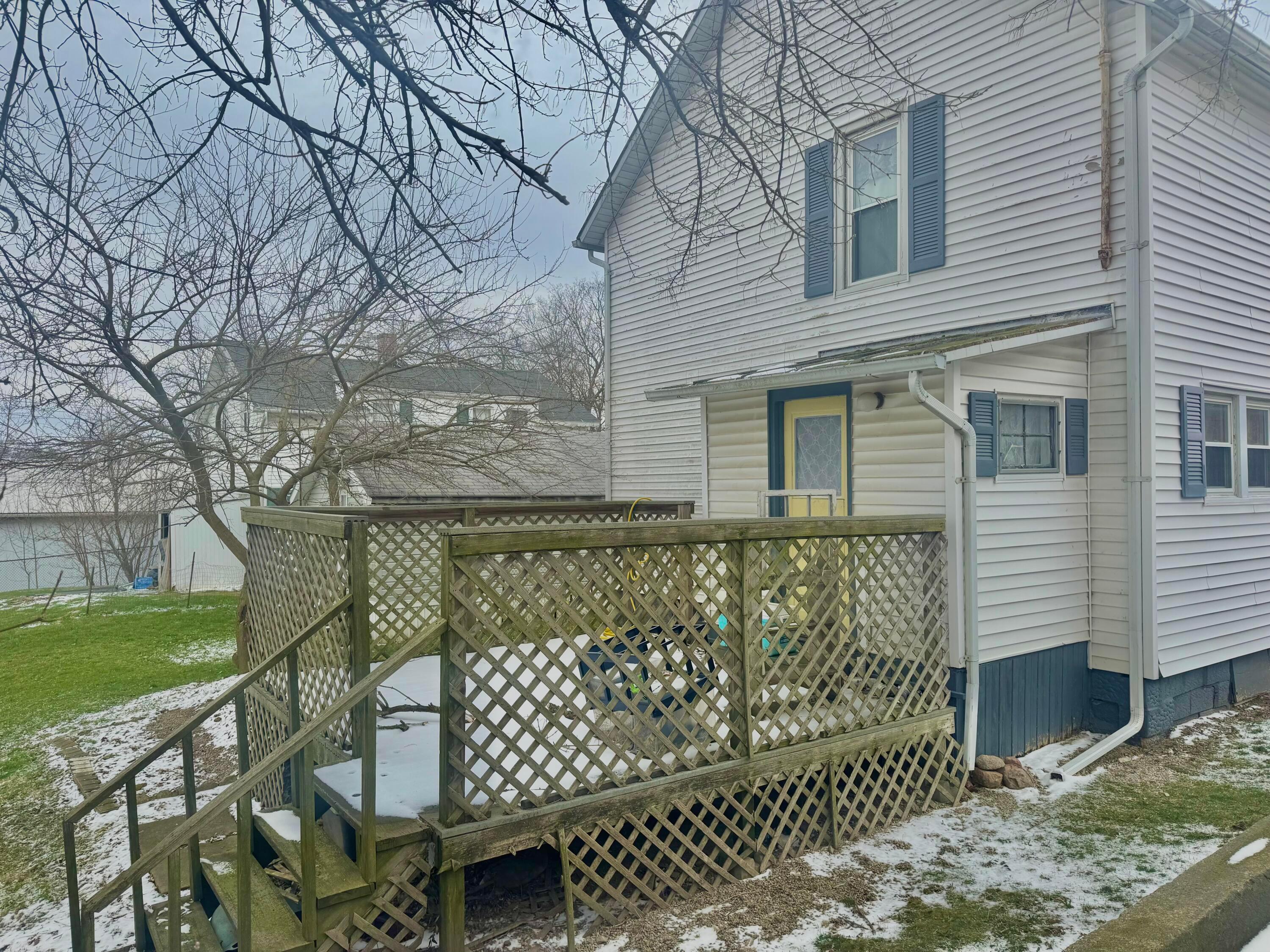 33 E Main Street Property Photo 3