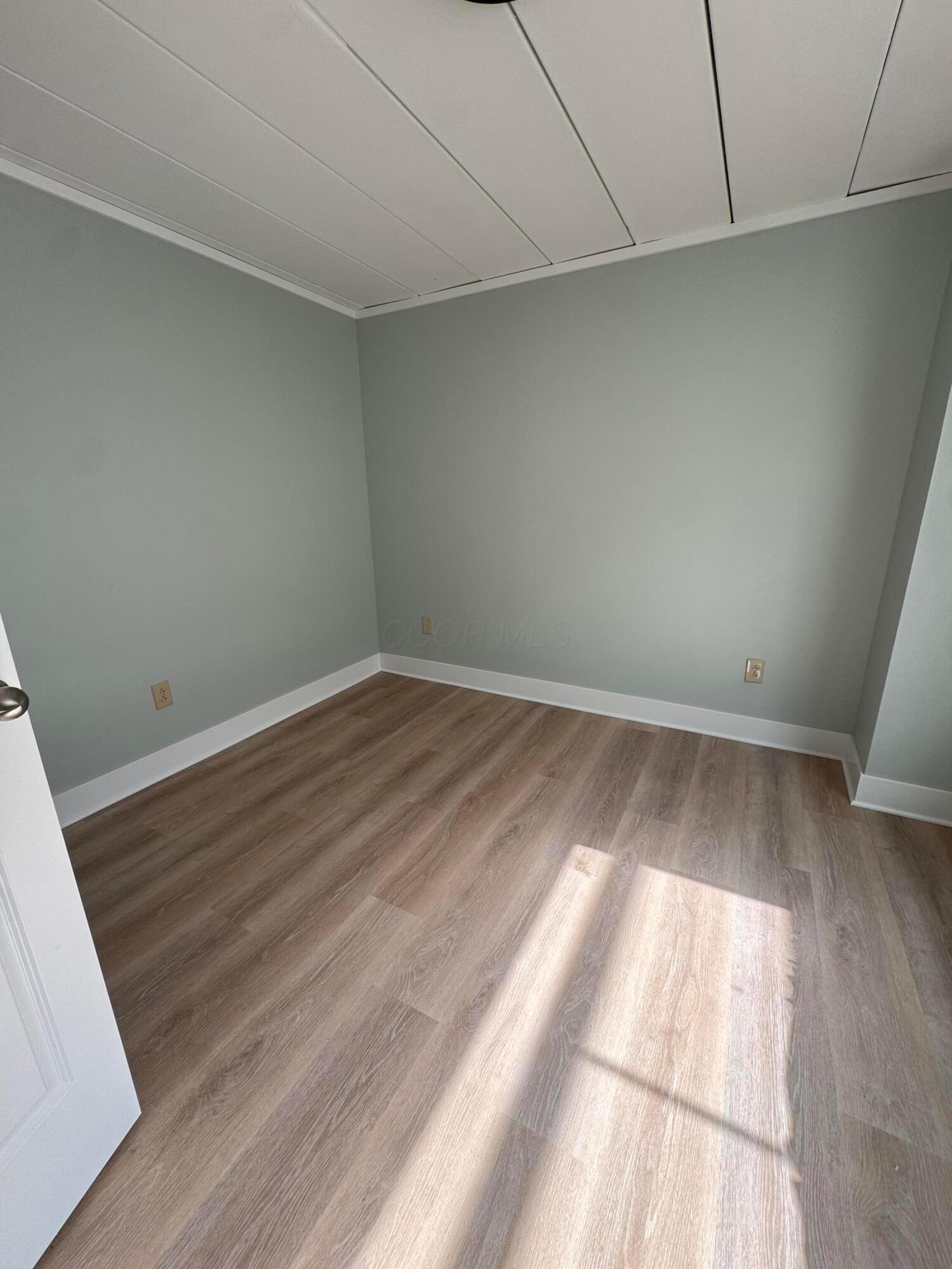 130 W Main Street Property Photo 4