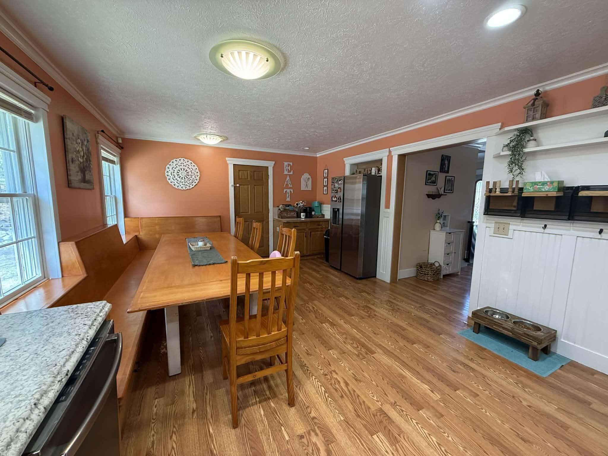 7170 Old Town Road Property Photo 9