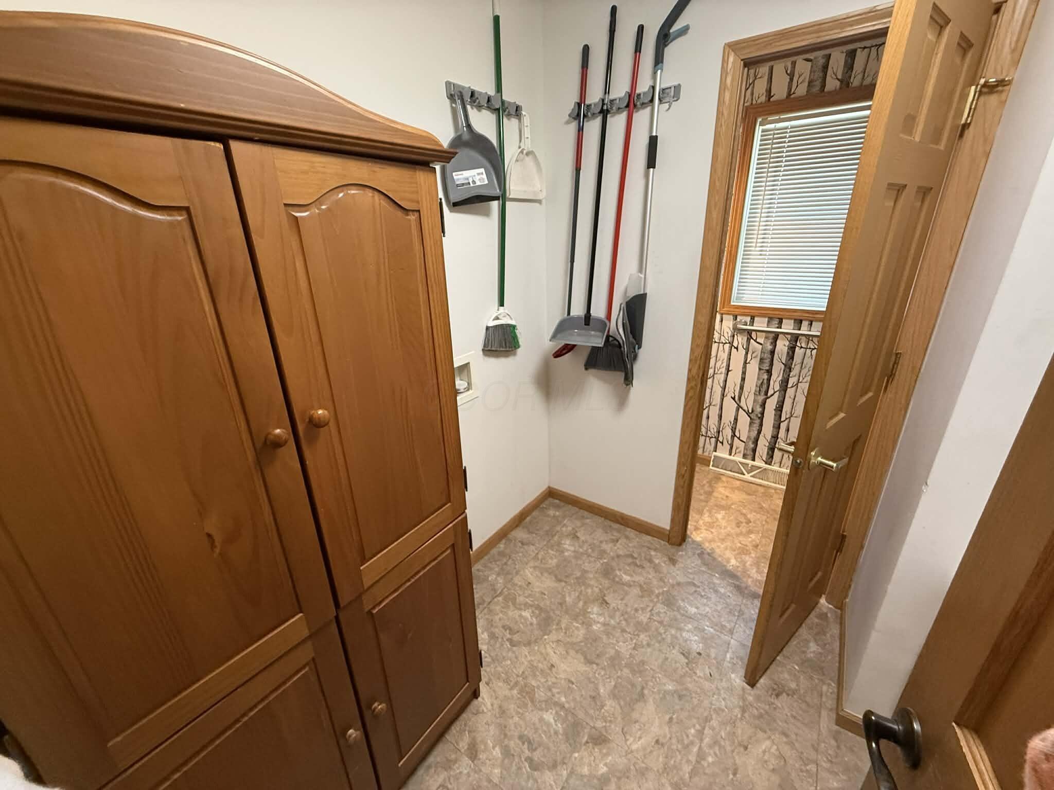 7170 Old Town Road Property Photo 17