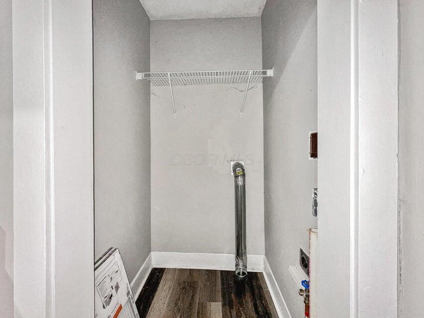 354 S Ogden Avenue Property Photo 8