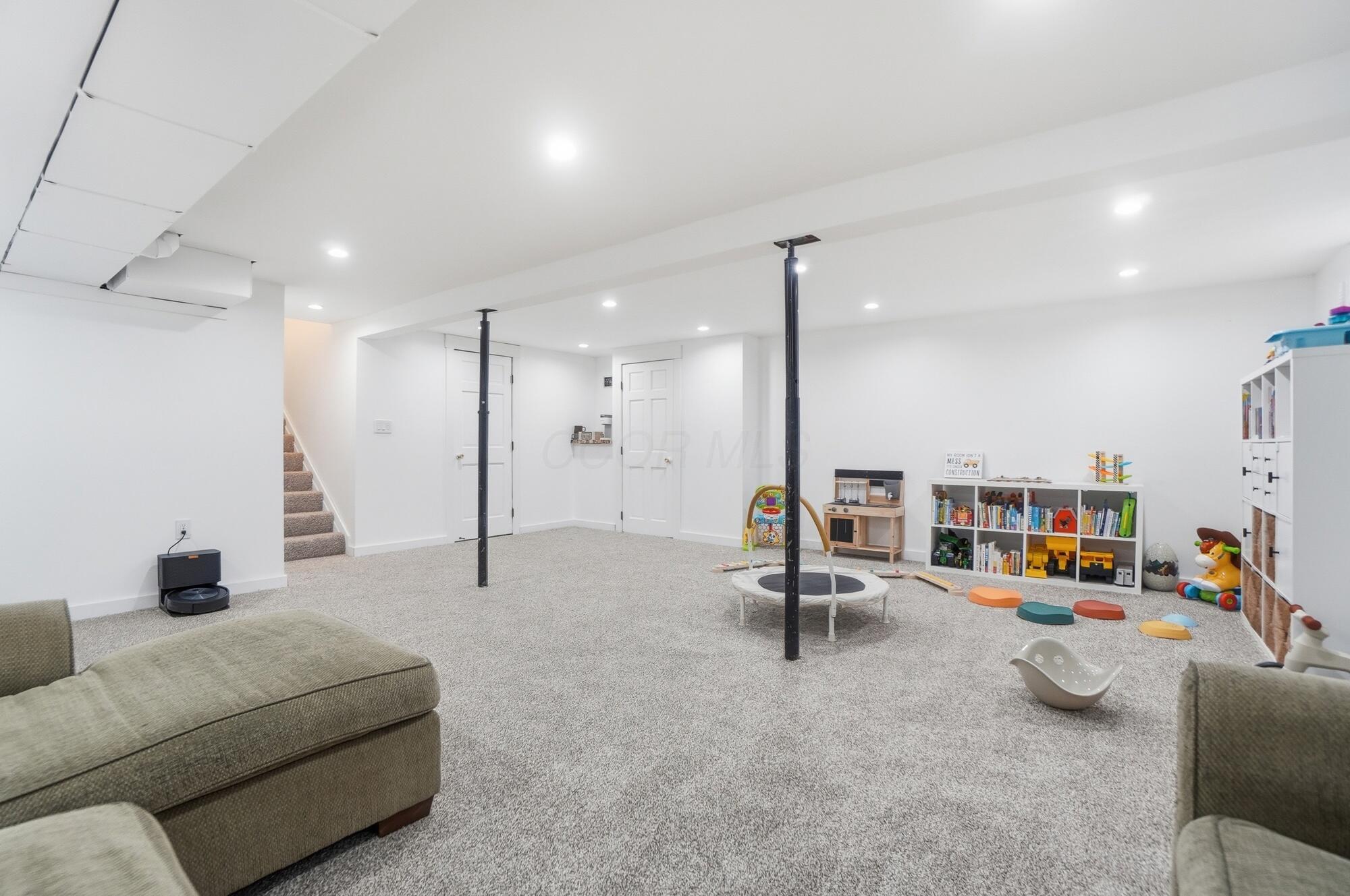 80 Carlisle Avenue Property Photo 33