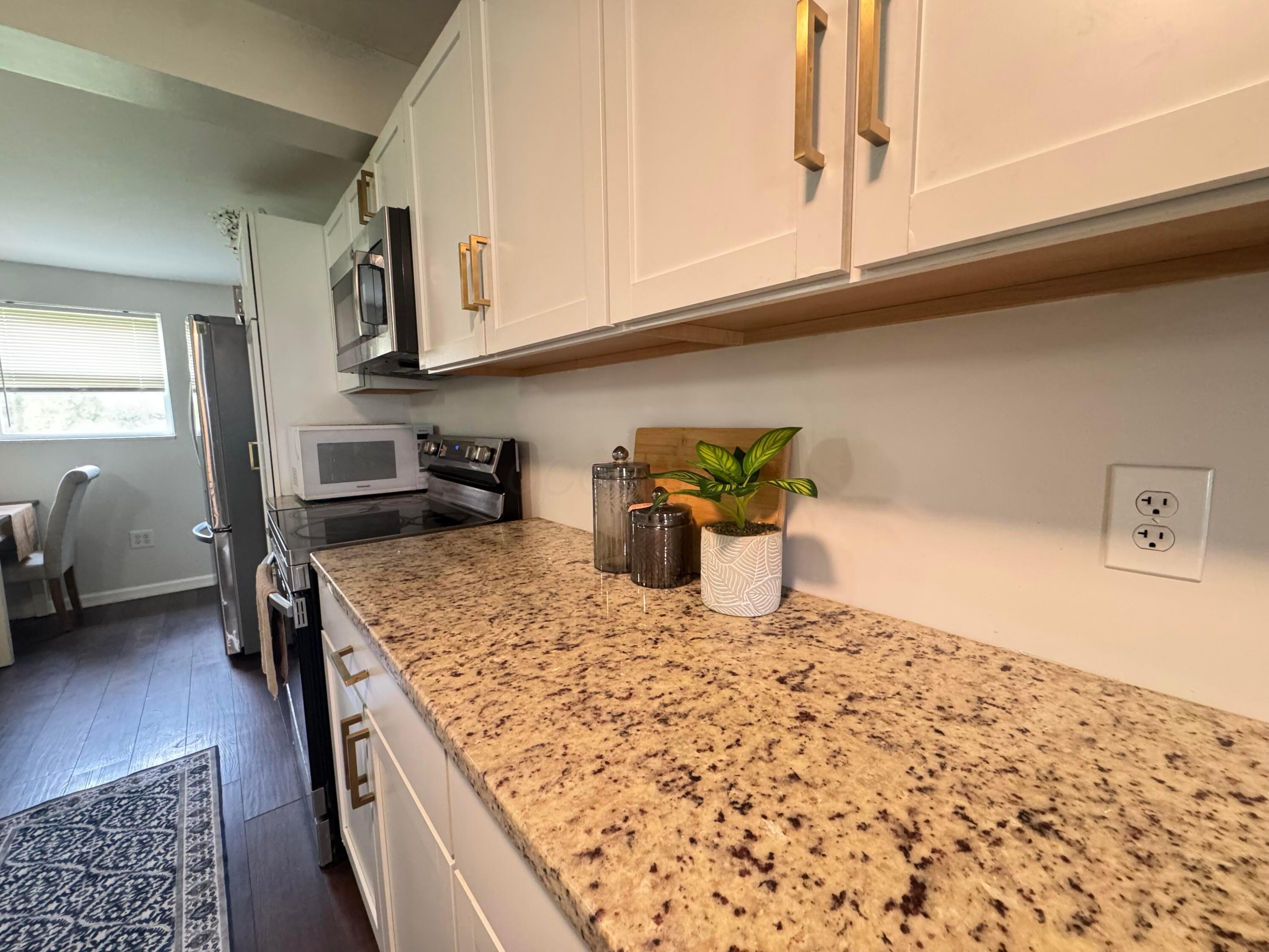 935 Duke Road Property Photo 12