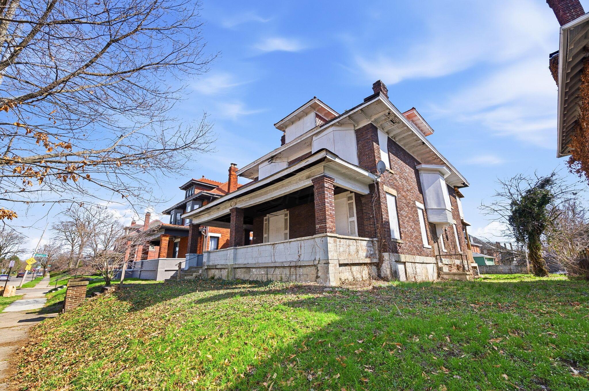 1703 Bryden Road Property Photo 3