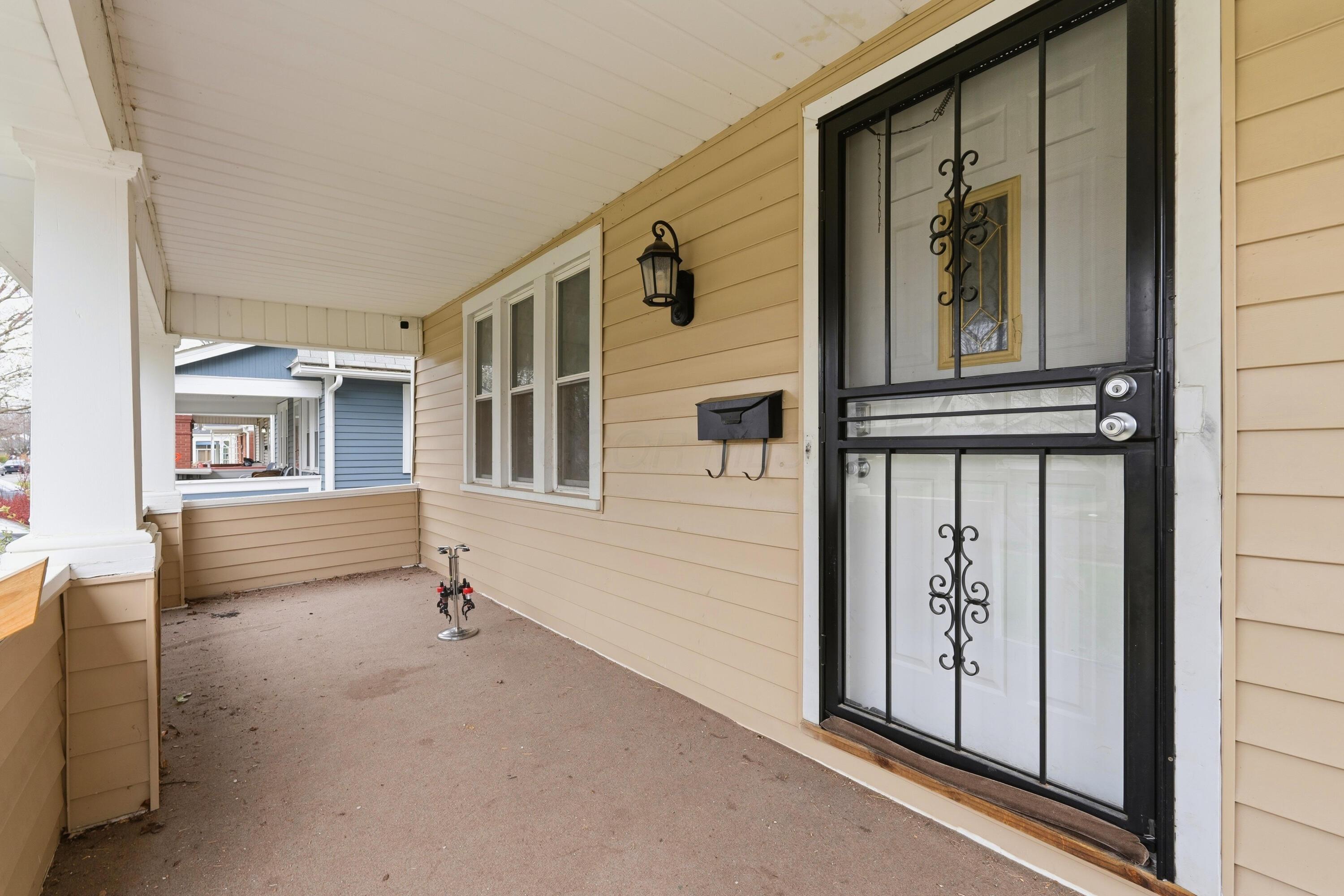 2282 Willamont Avenue Property Photo 4