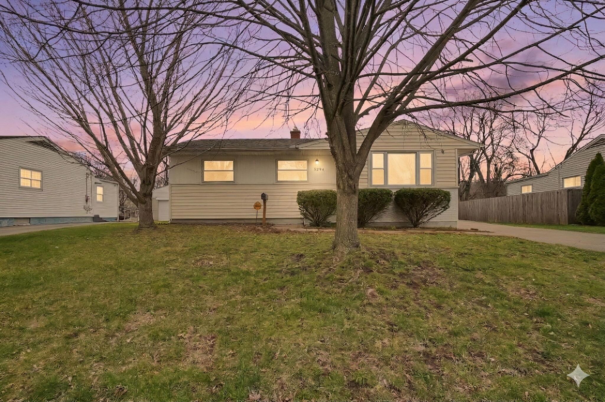 5294 Eisenhower Road Property Photo 1