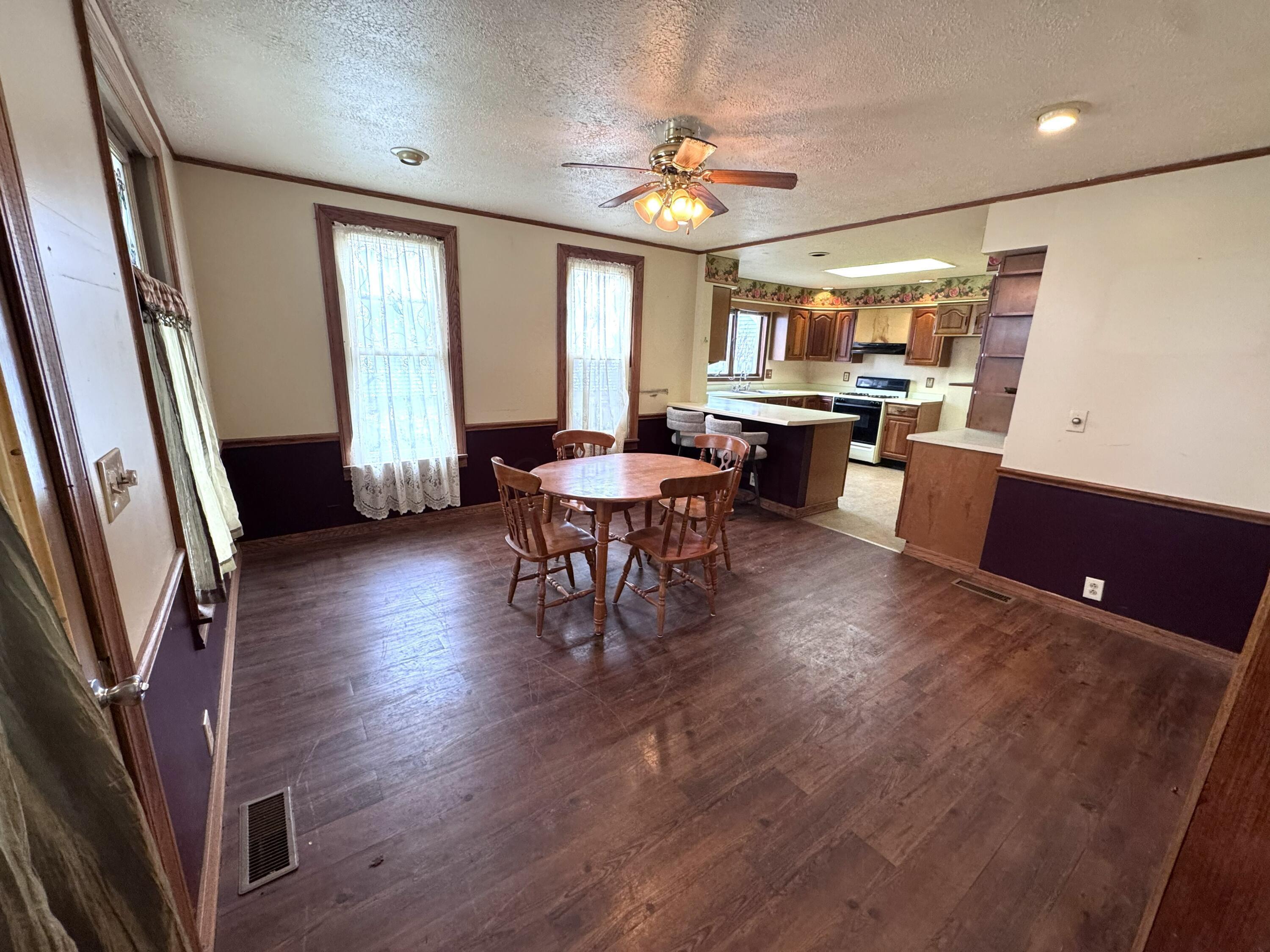 74 E Whitney Avenue Property Photo 6