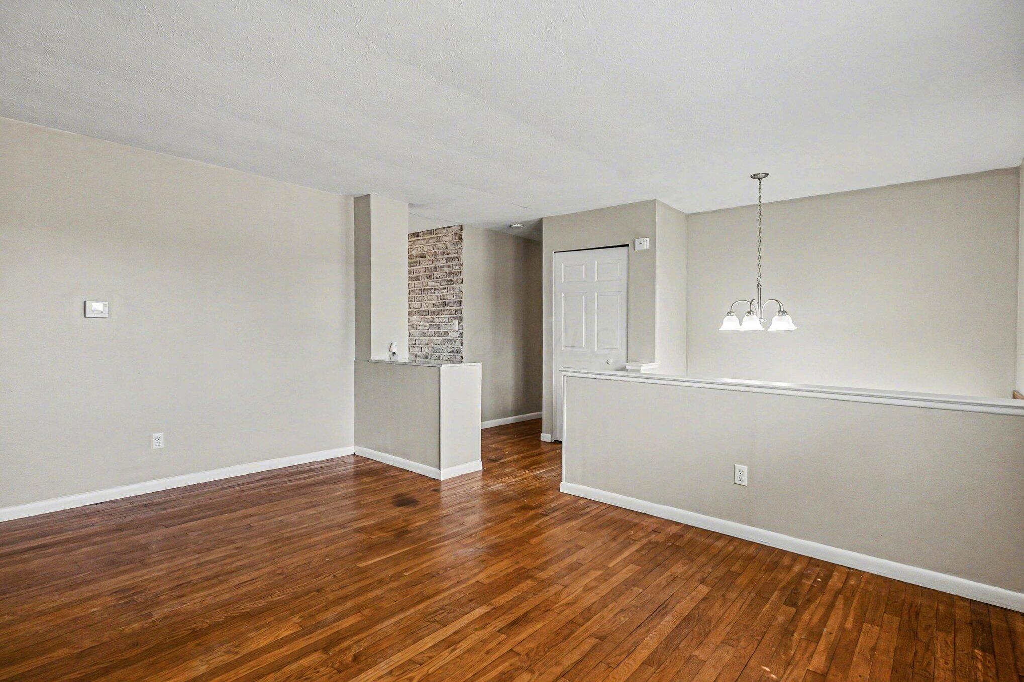858 Higbee Drive S Property Photo 3