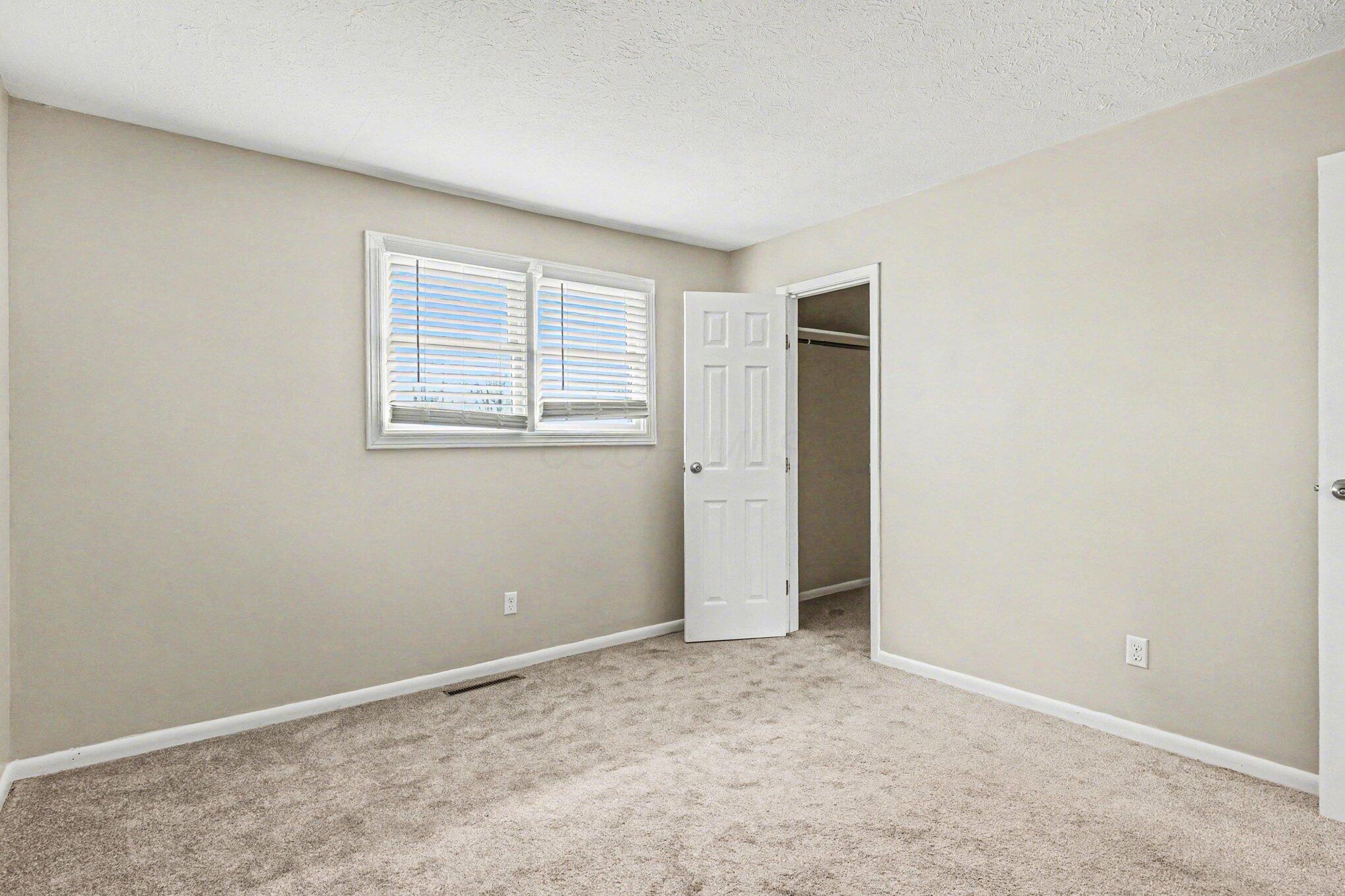 858 Higbee Drive S Property Photo 7