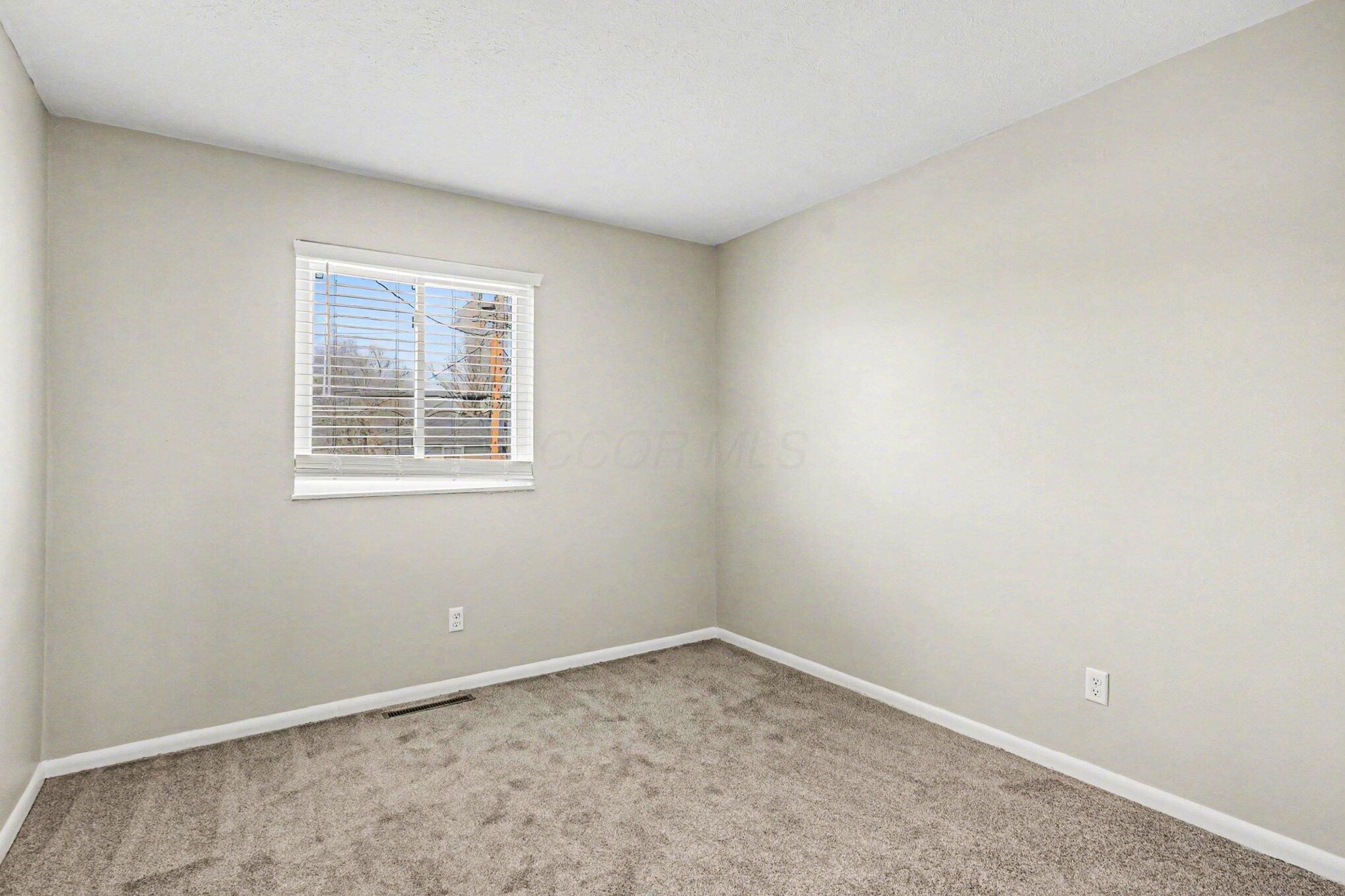 858 Higbee Drive S Property Photo 10
