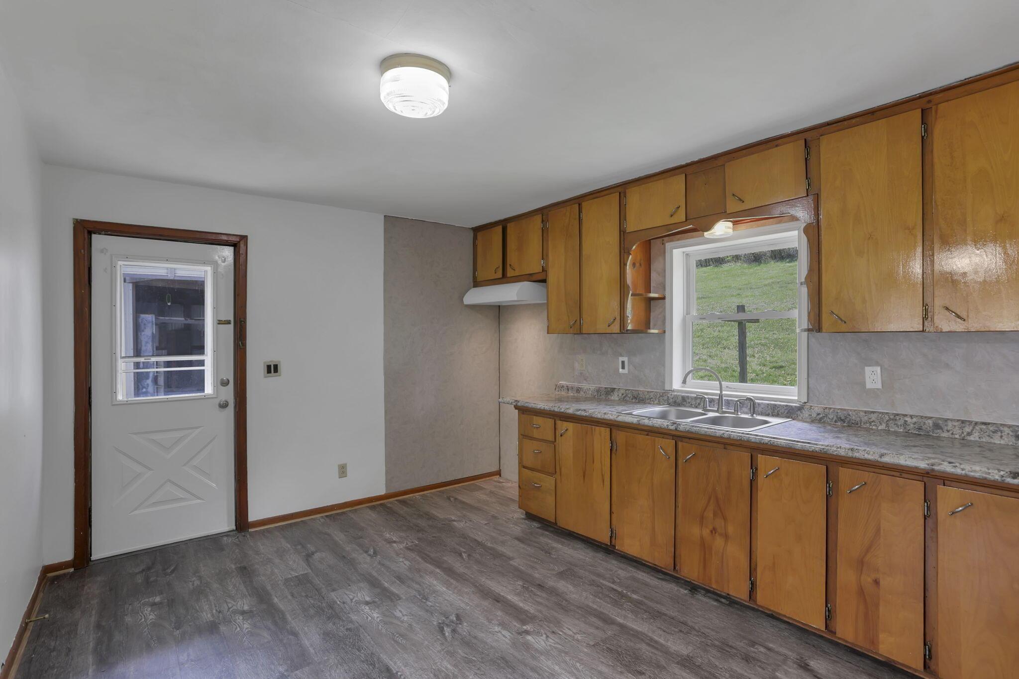 22497 State Route 93 S Property Photo 19