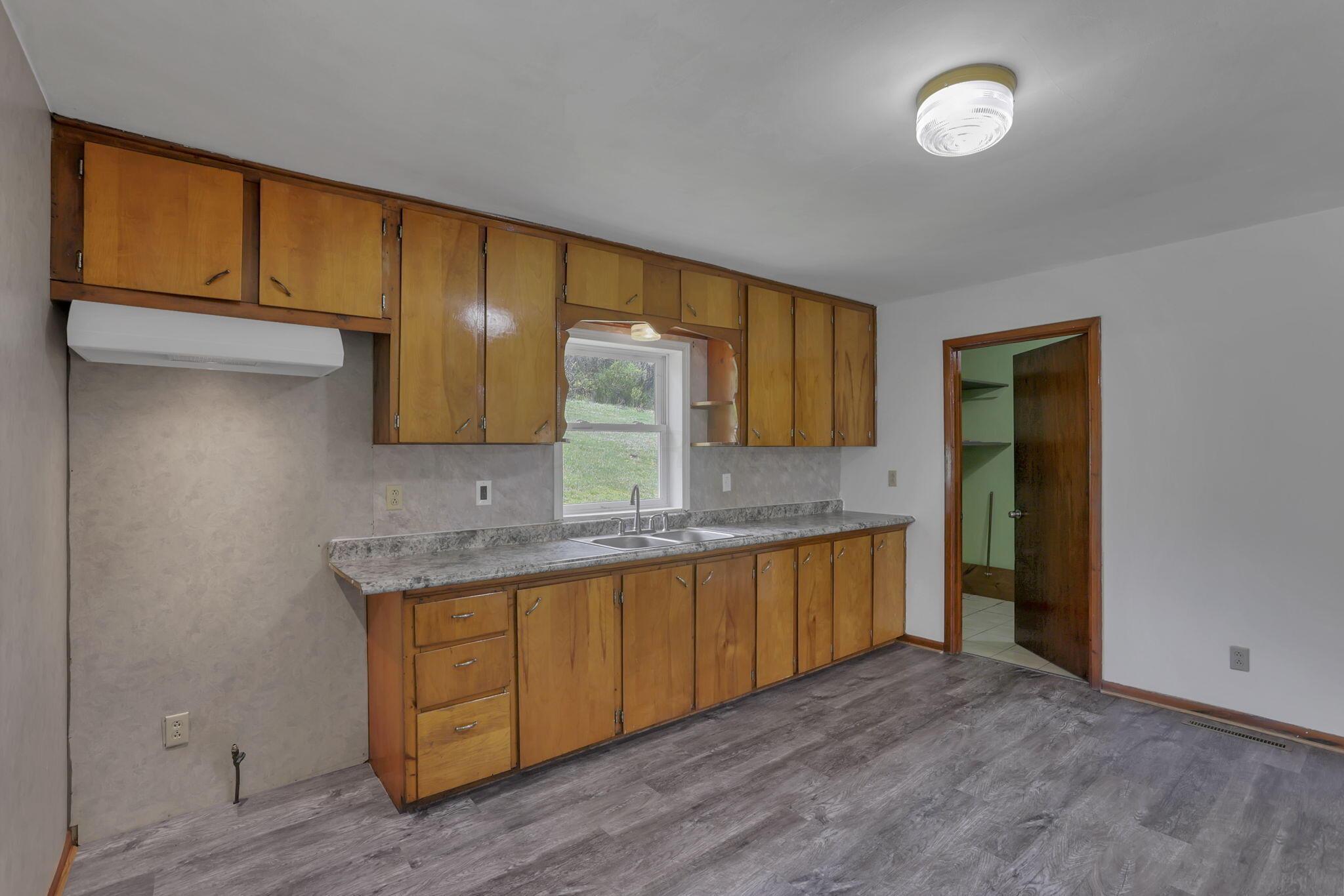 22497 State Route 93 S Property Photo 20